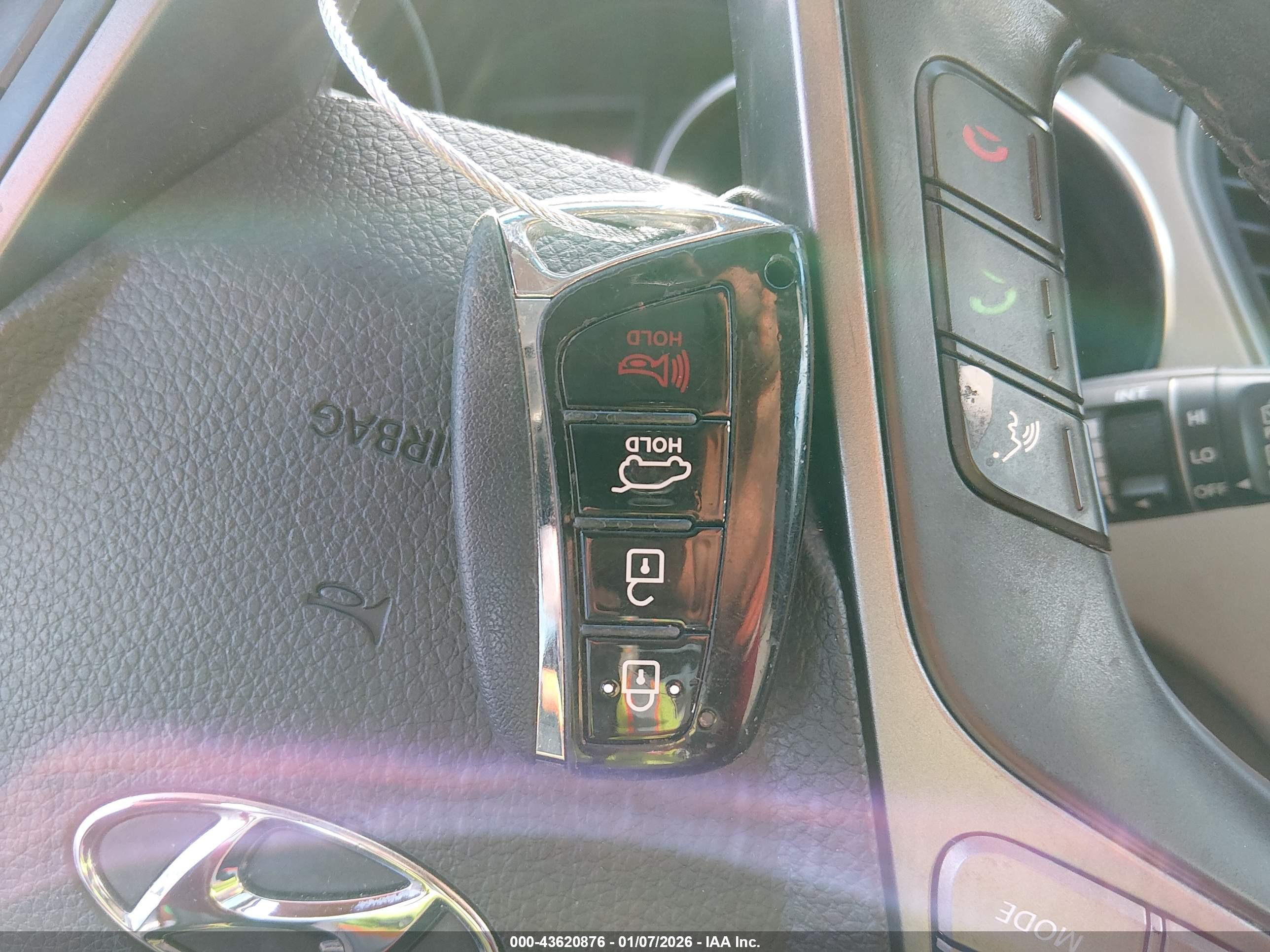 HYUNDAI SANTA image 11