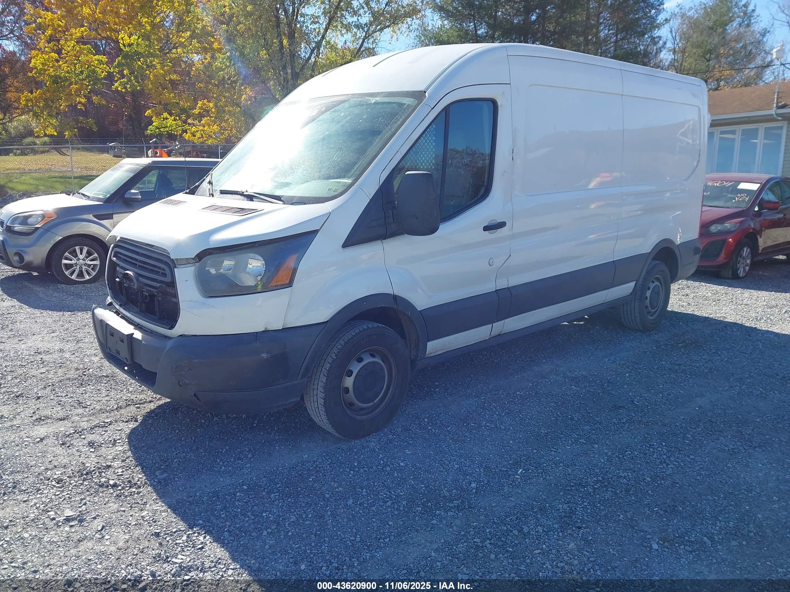 FORD TRANSIT-250 image 2