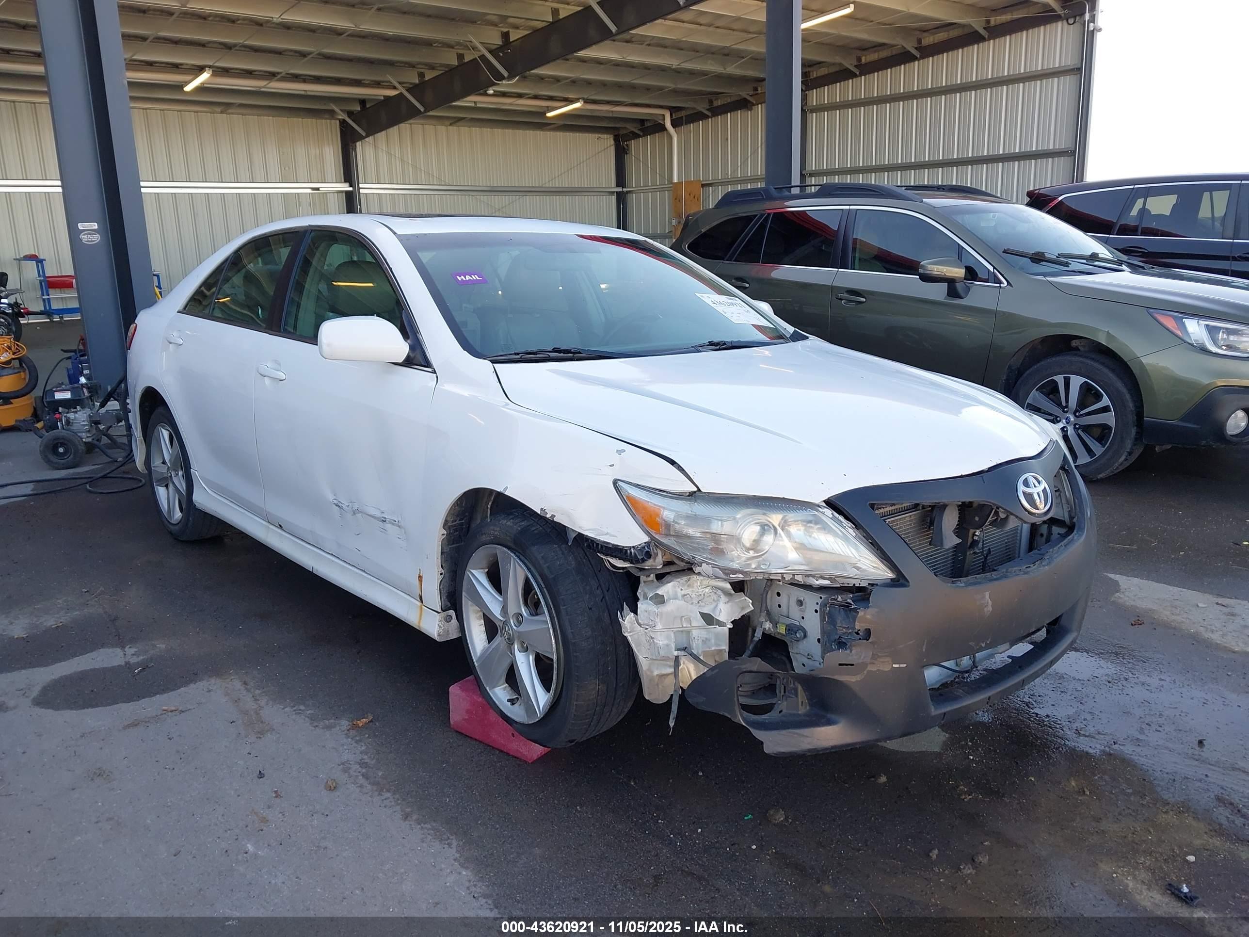 TOYOTA CAMRY image 6