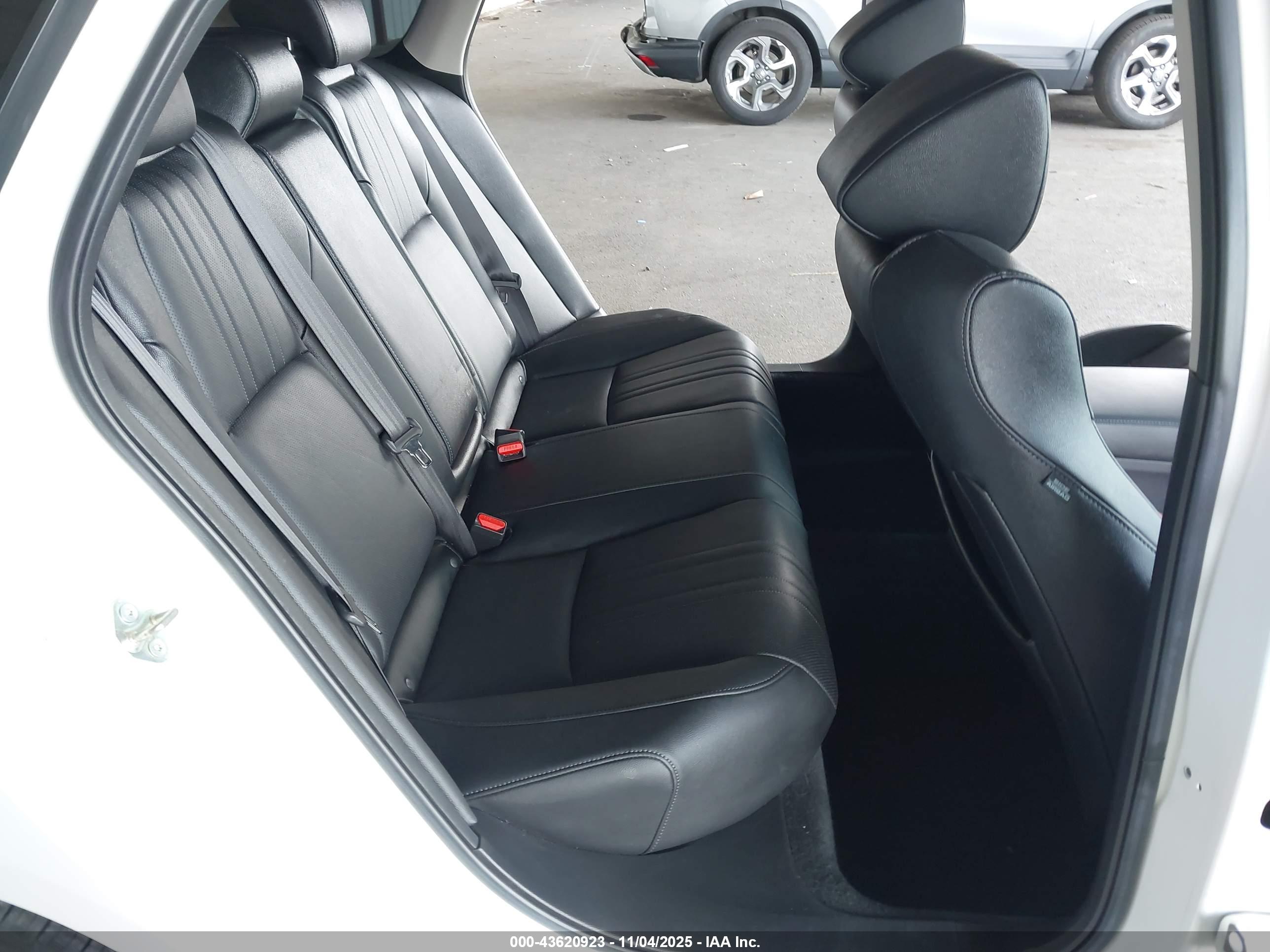 HONDA ACCORD image 8