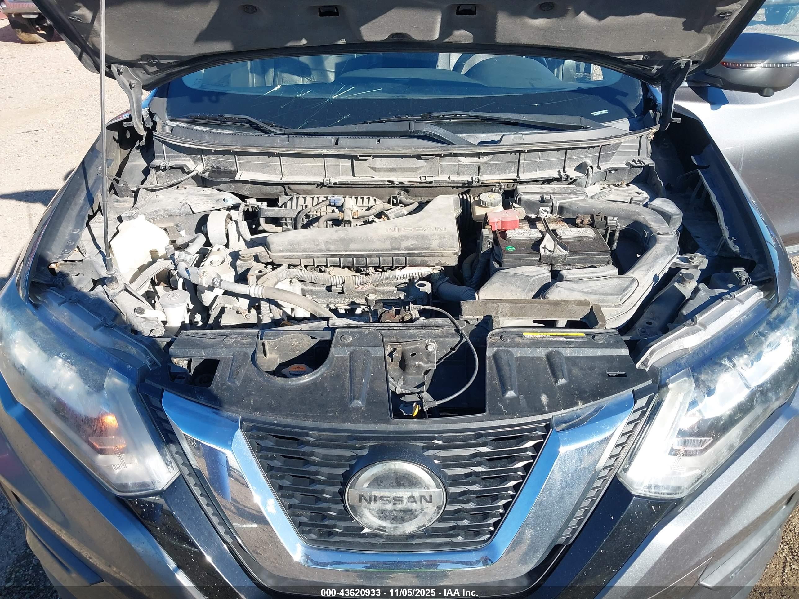 NISSAN ROGUE image 10
