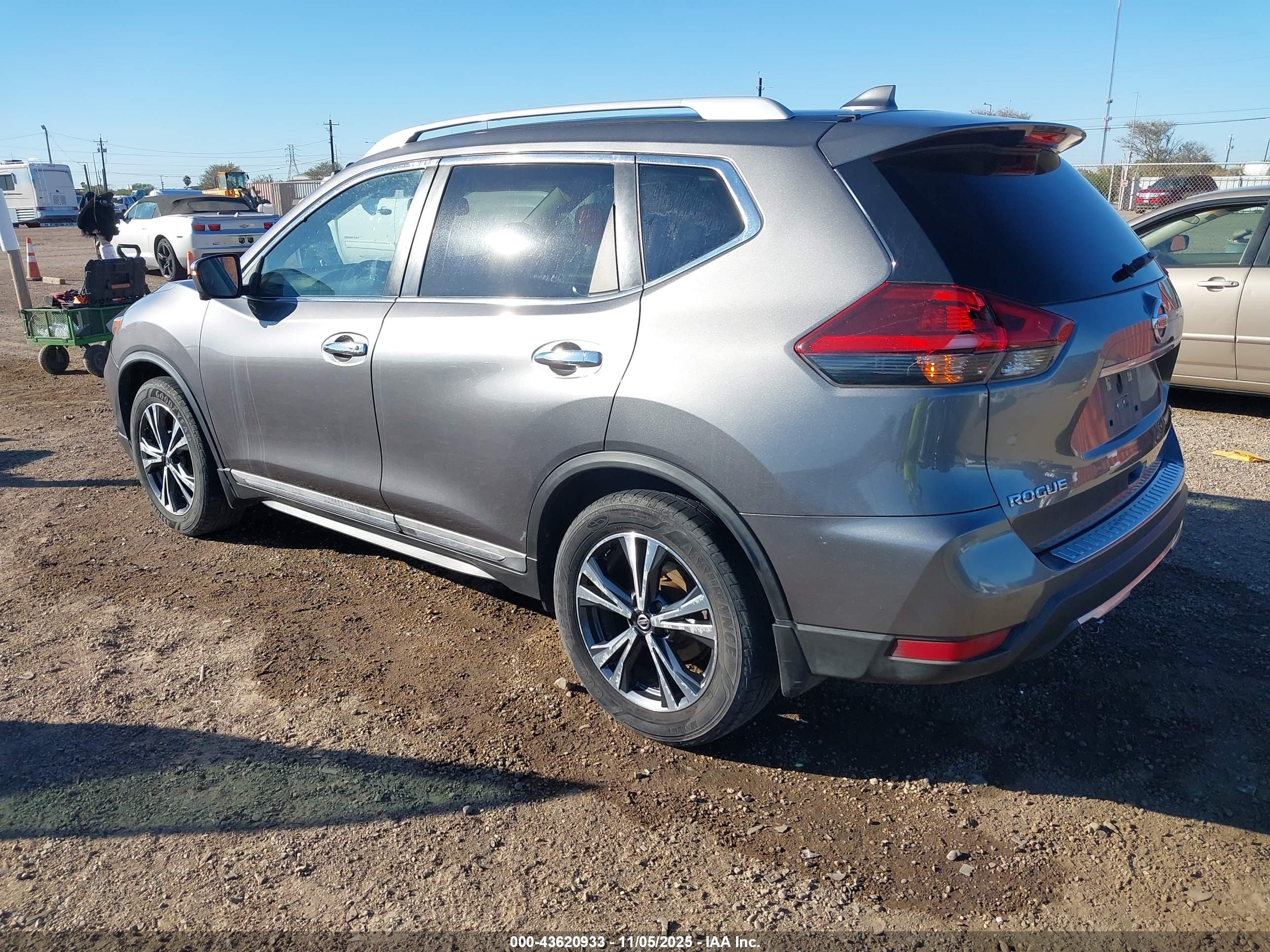 NISSAN ROGUE image 3