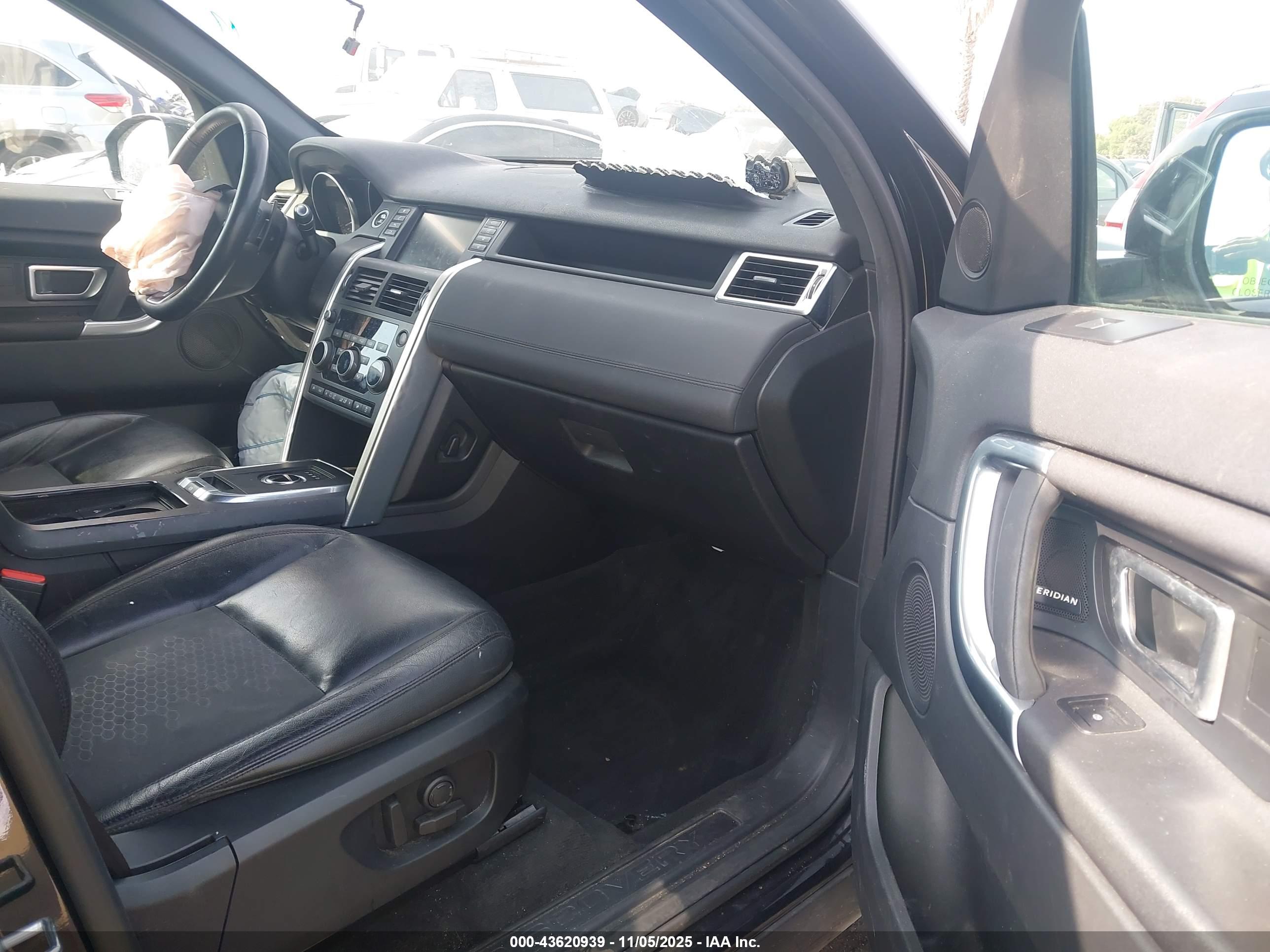 LAND ROVER image 5