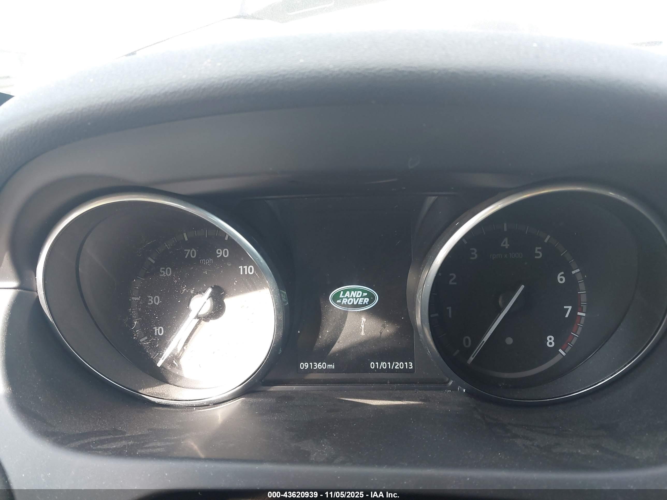 LAND ROVER image 7