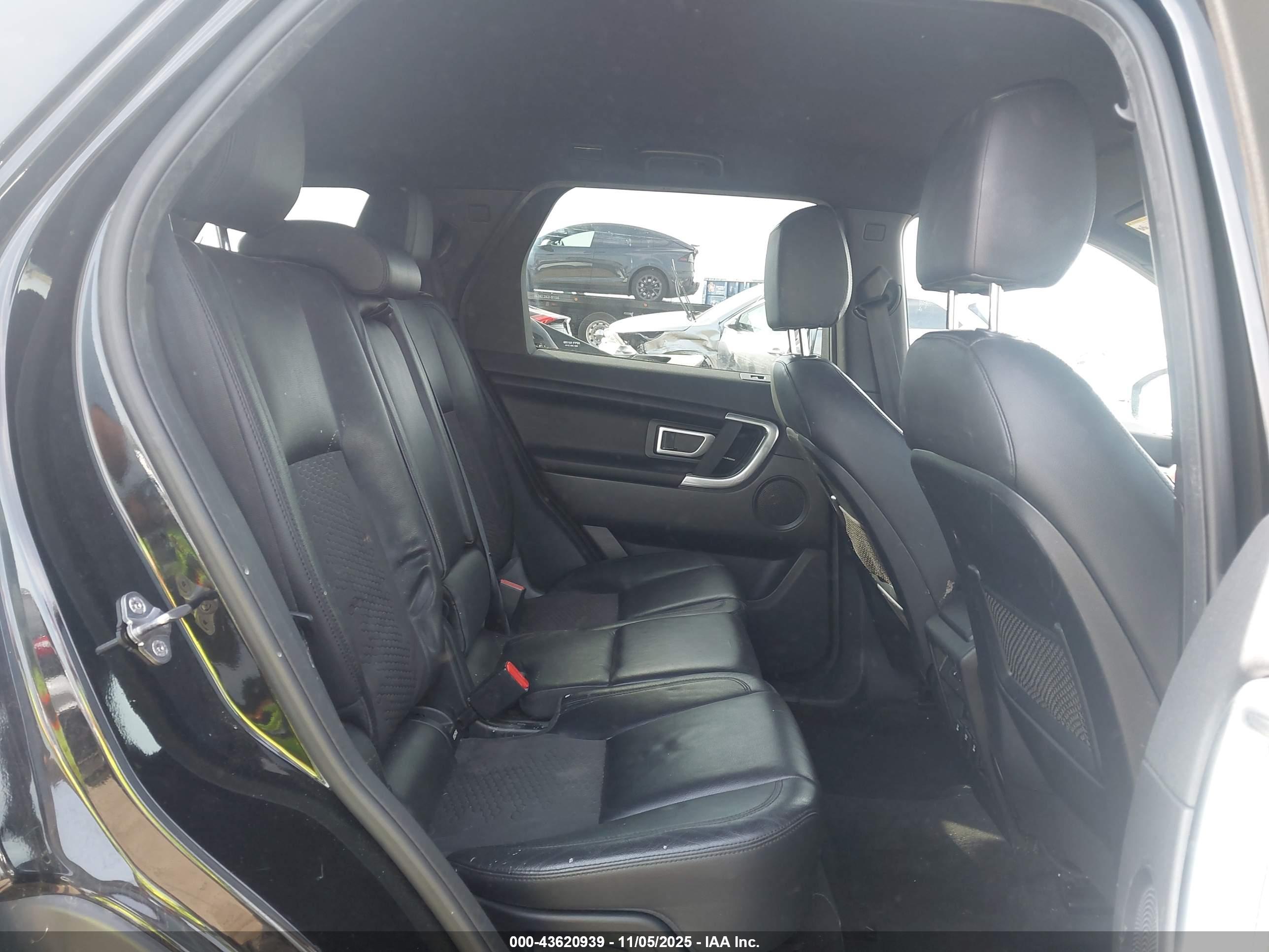 LAND ROVER image 8