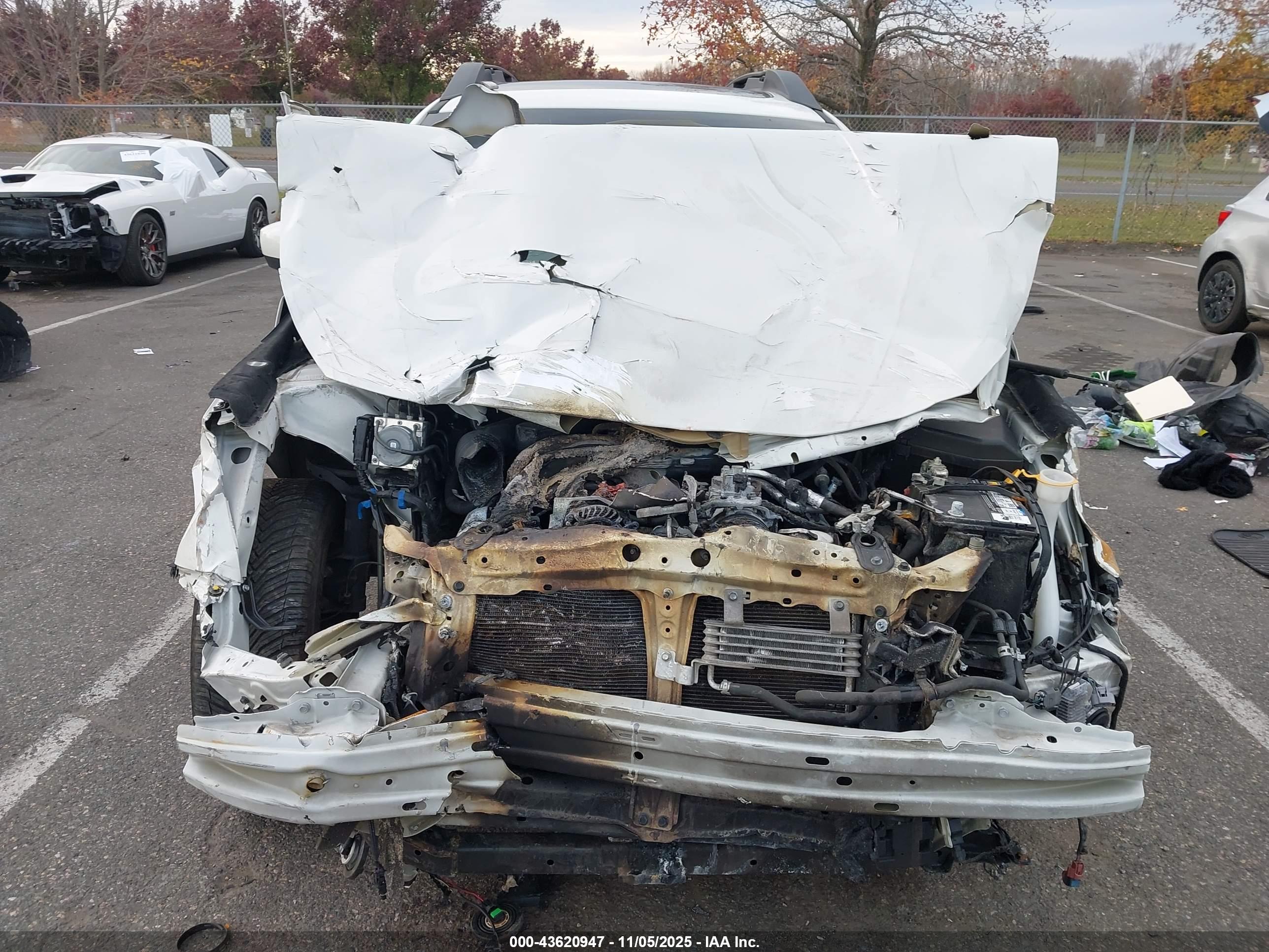 SUBARU OUTBACK image 6