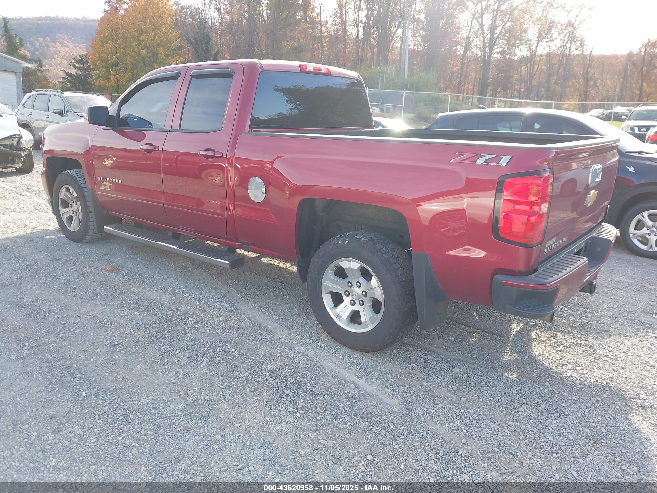 CHEVROLET SILVERADO image 3