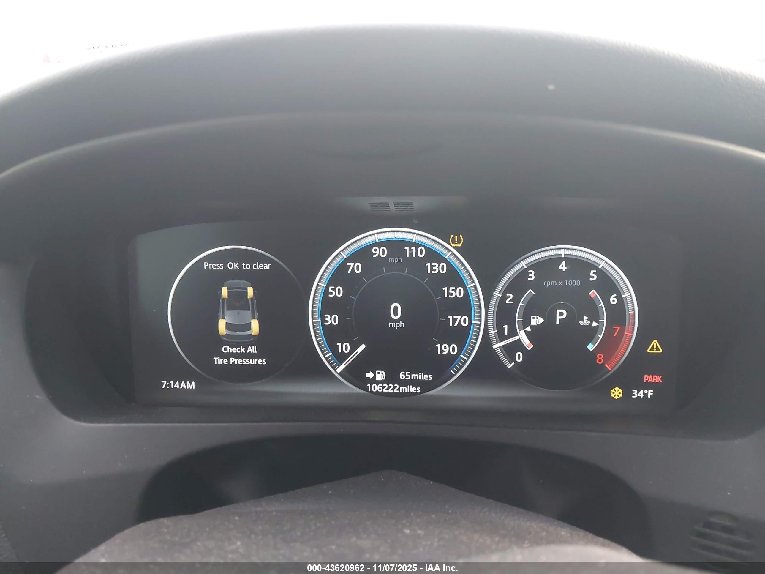 JAGUAR F-PACE image 7