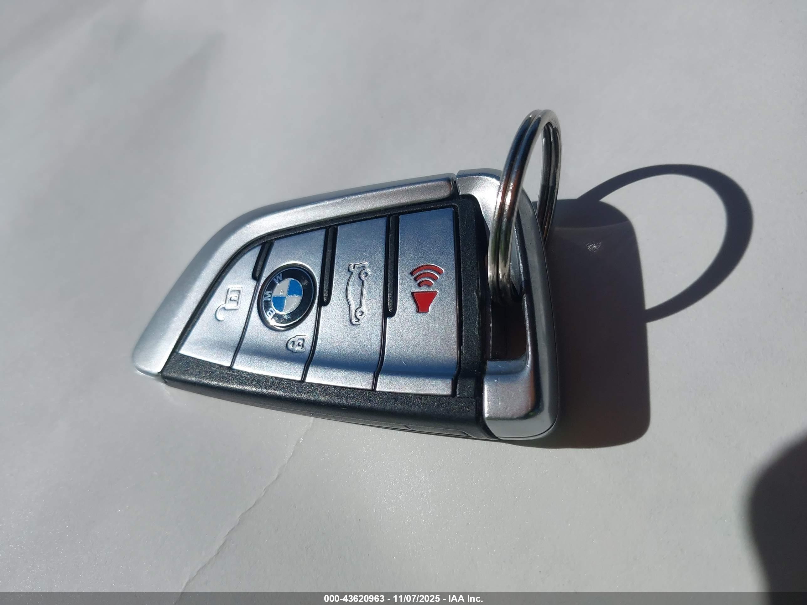 BMW 530E image 11