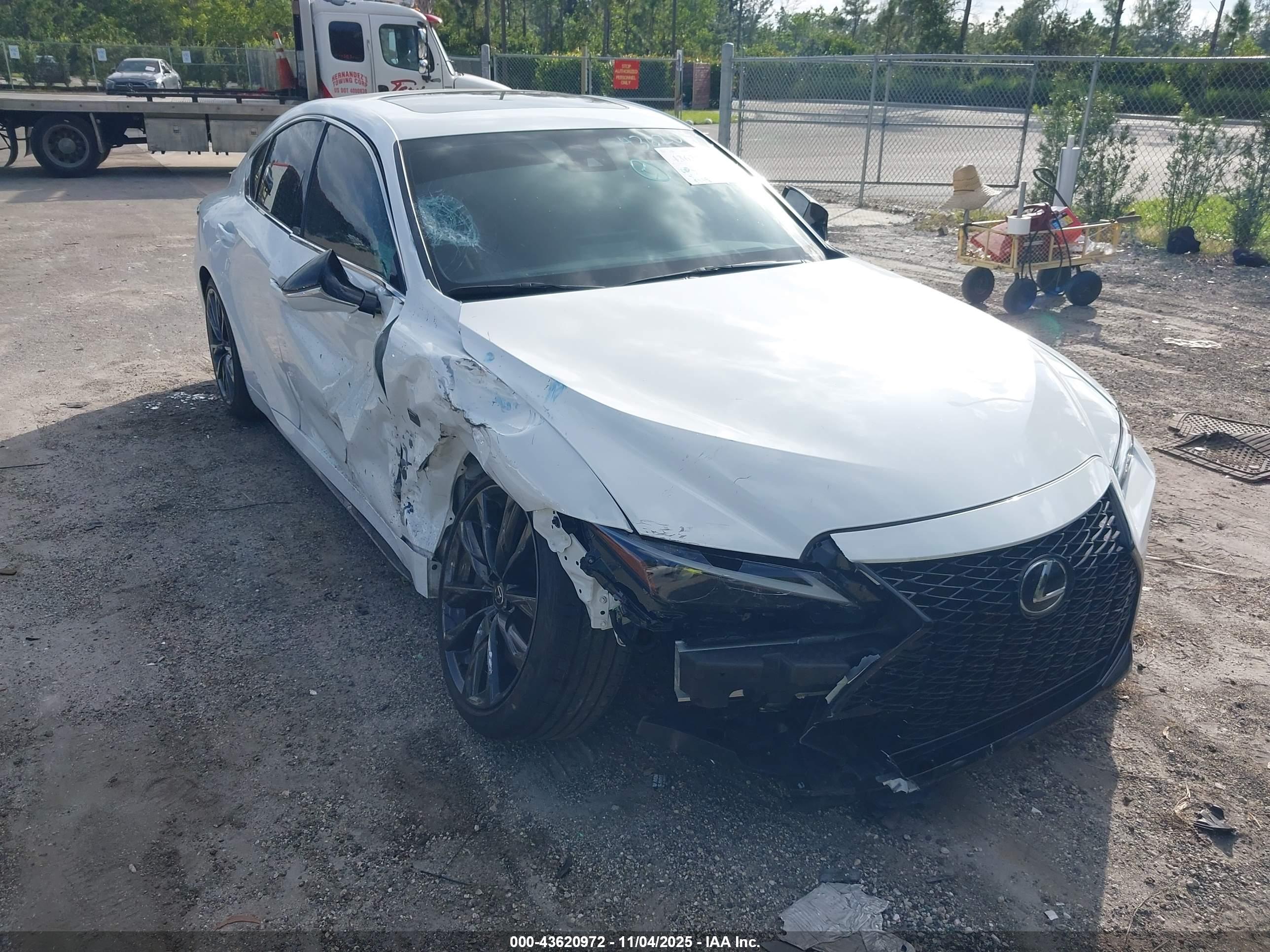 LEXUS IS image 6