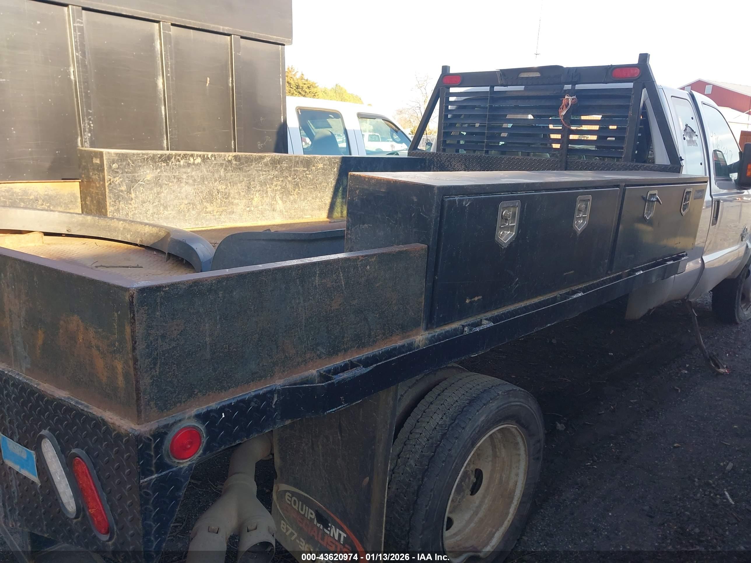 FORD F-550 image 4