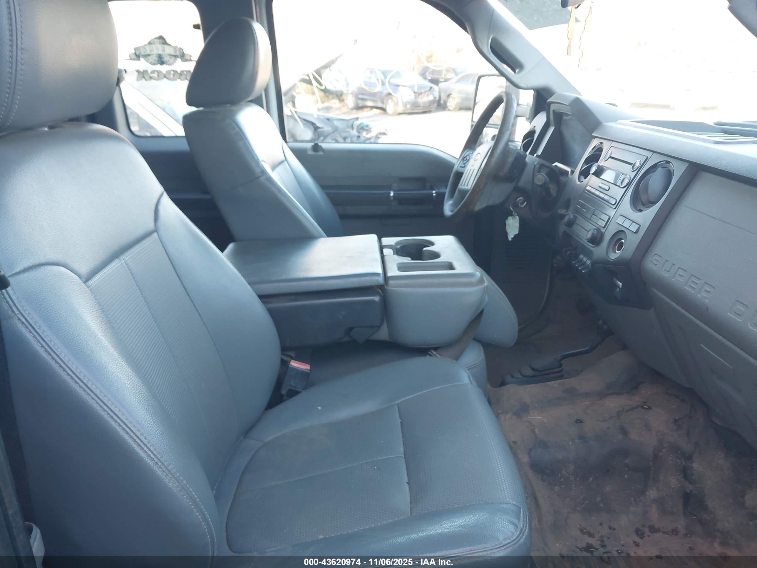 FORD F-550 image 5