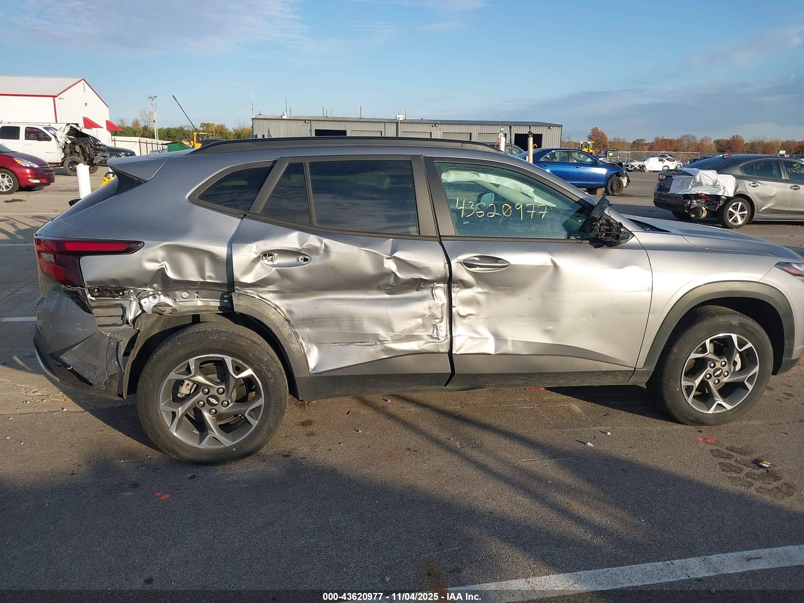 CHEVROLET TRAX image 6