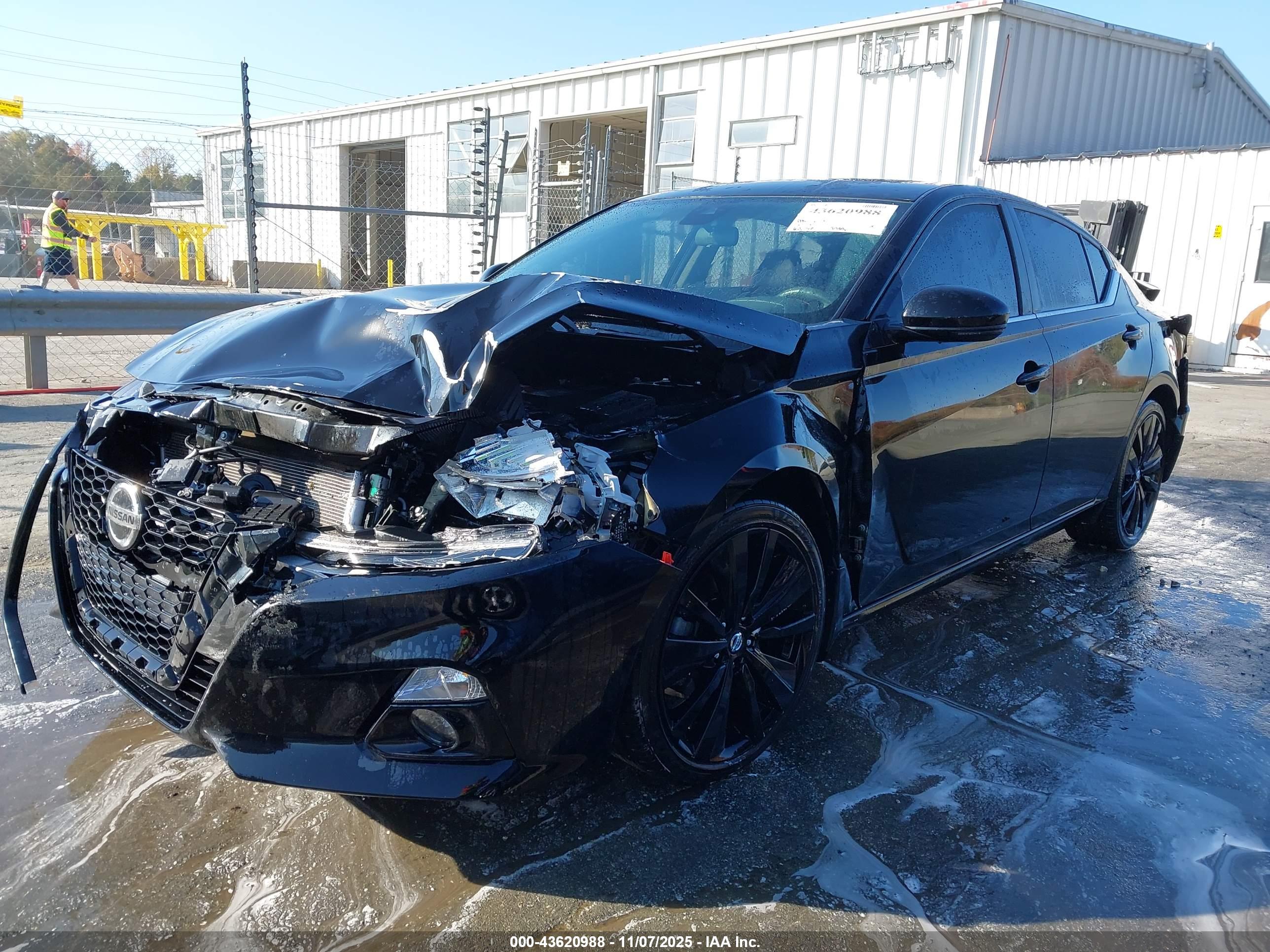 NISSAN ALTIMA image 2