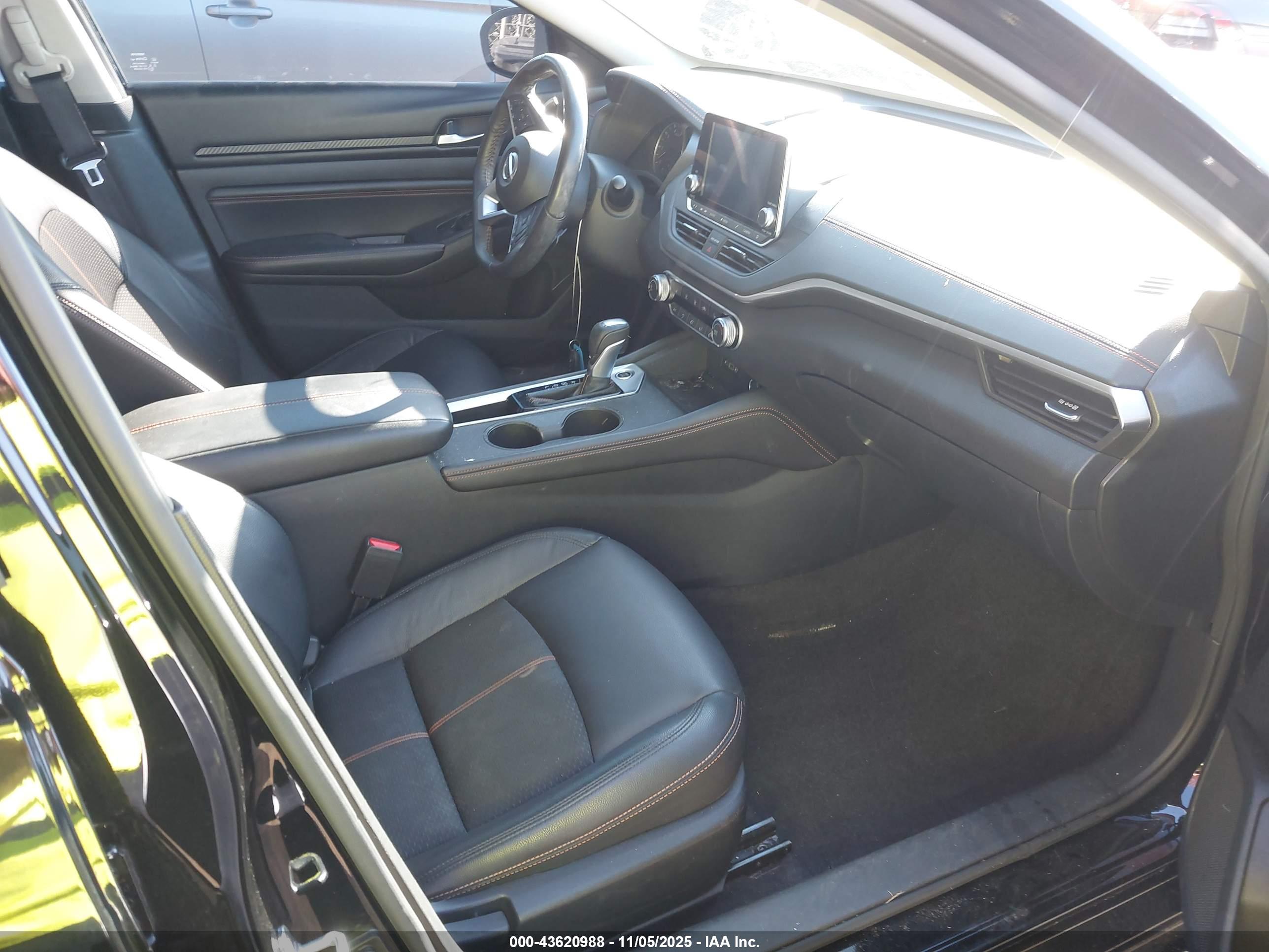 NISSAN ALTIMA image 5