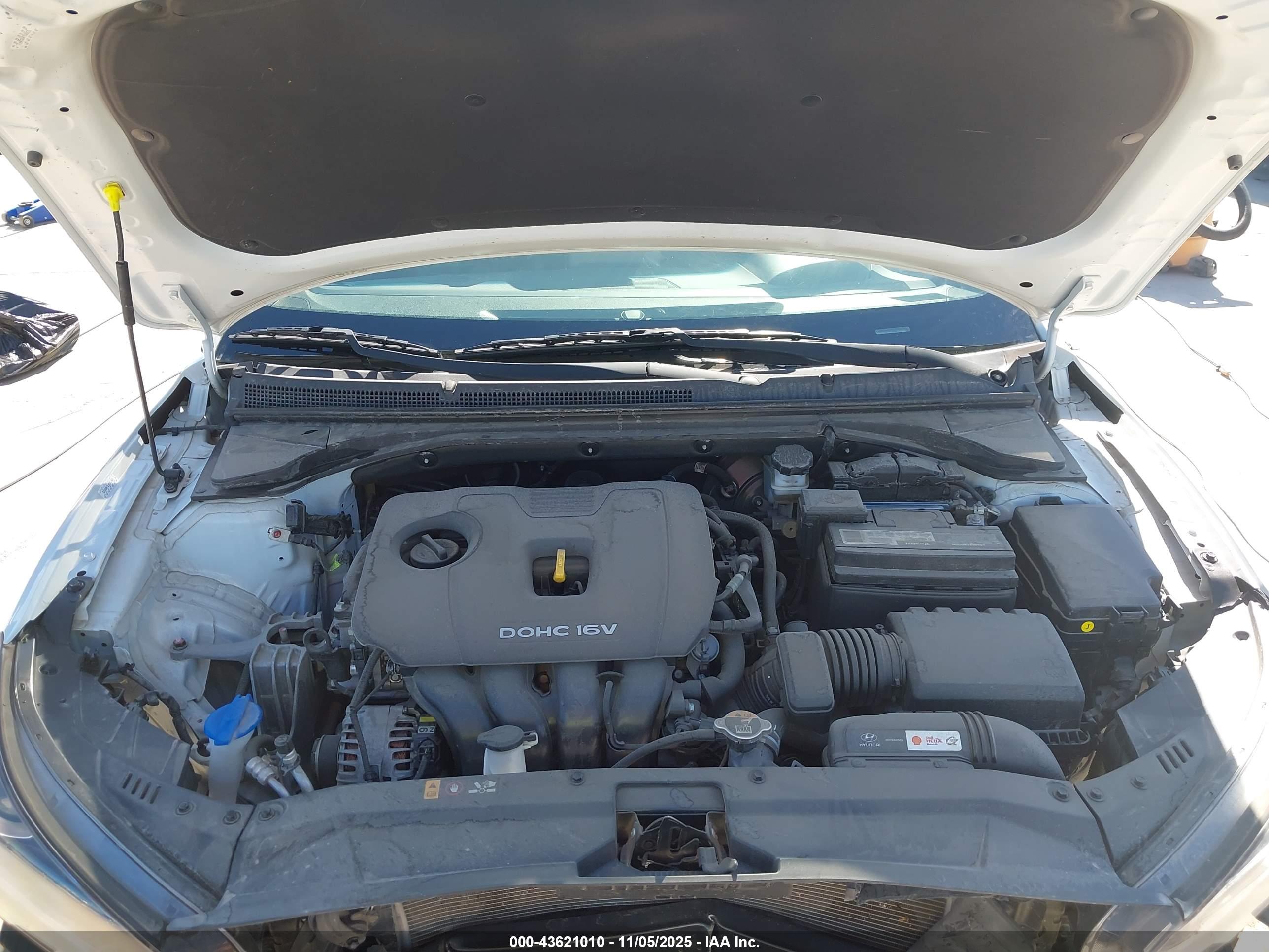 HYUNDAI VELOSTER image 10
