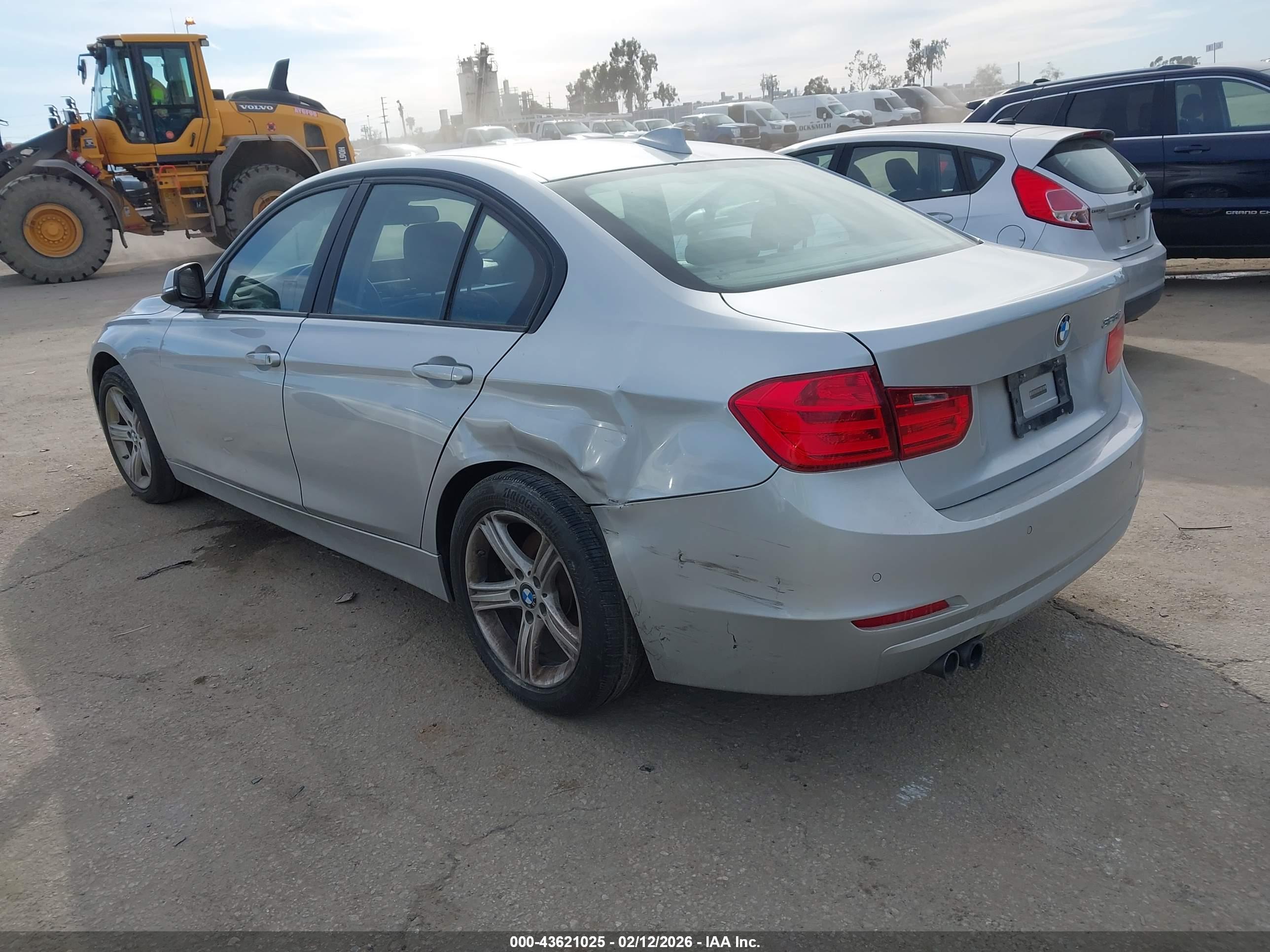 BMW 328I image 3