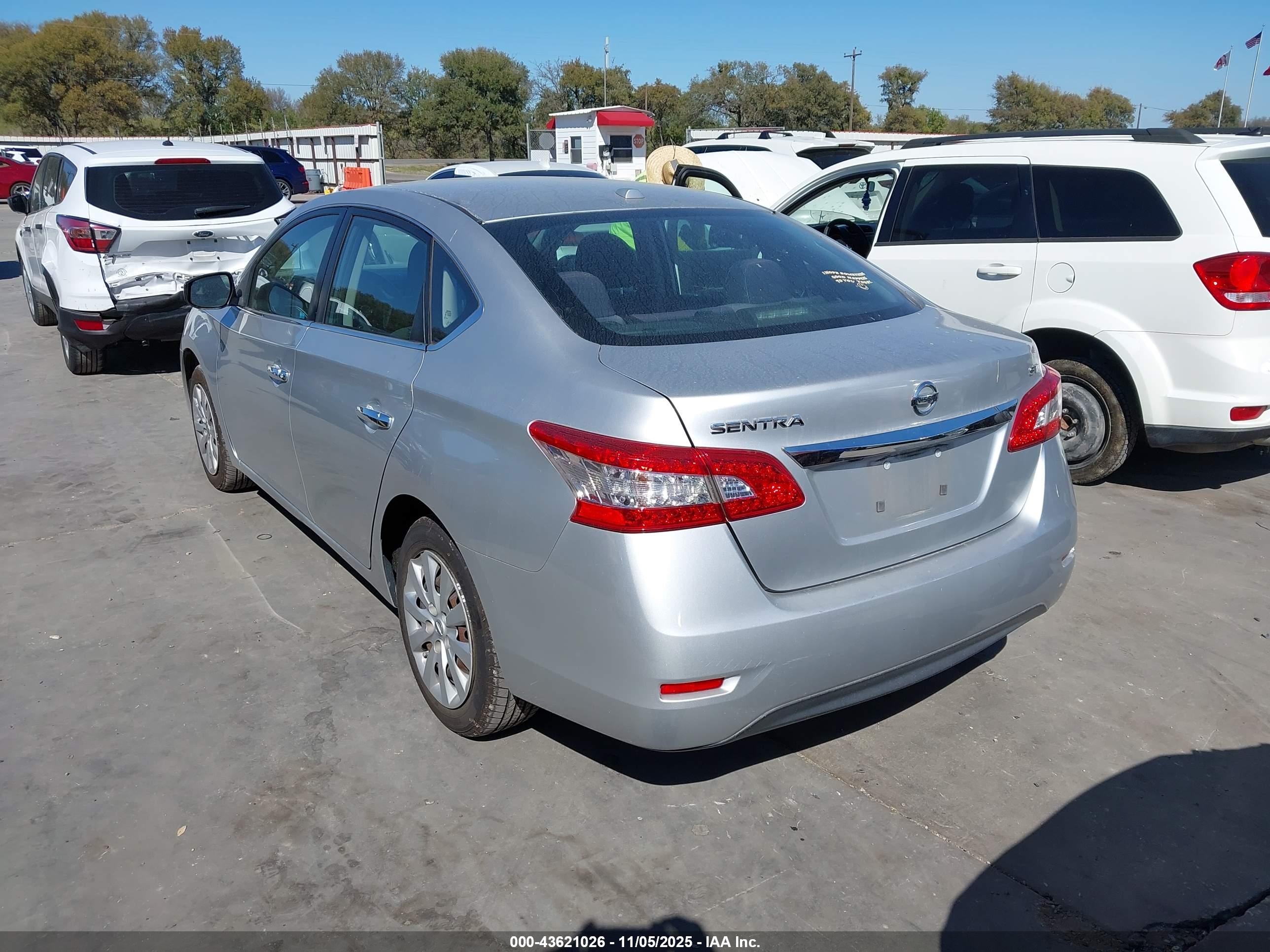 NISSAN SENTRA image 3