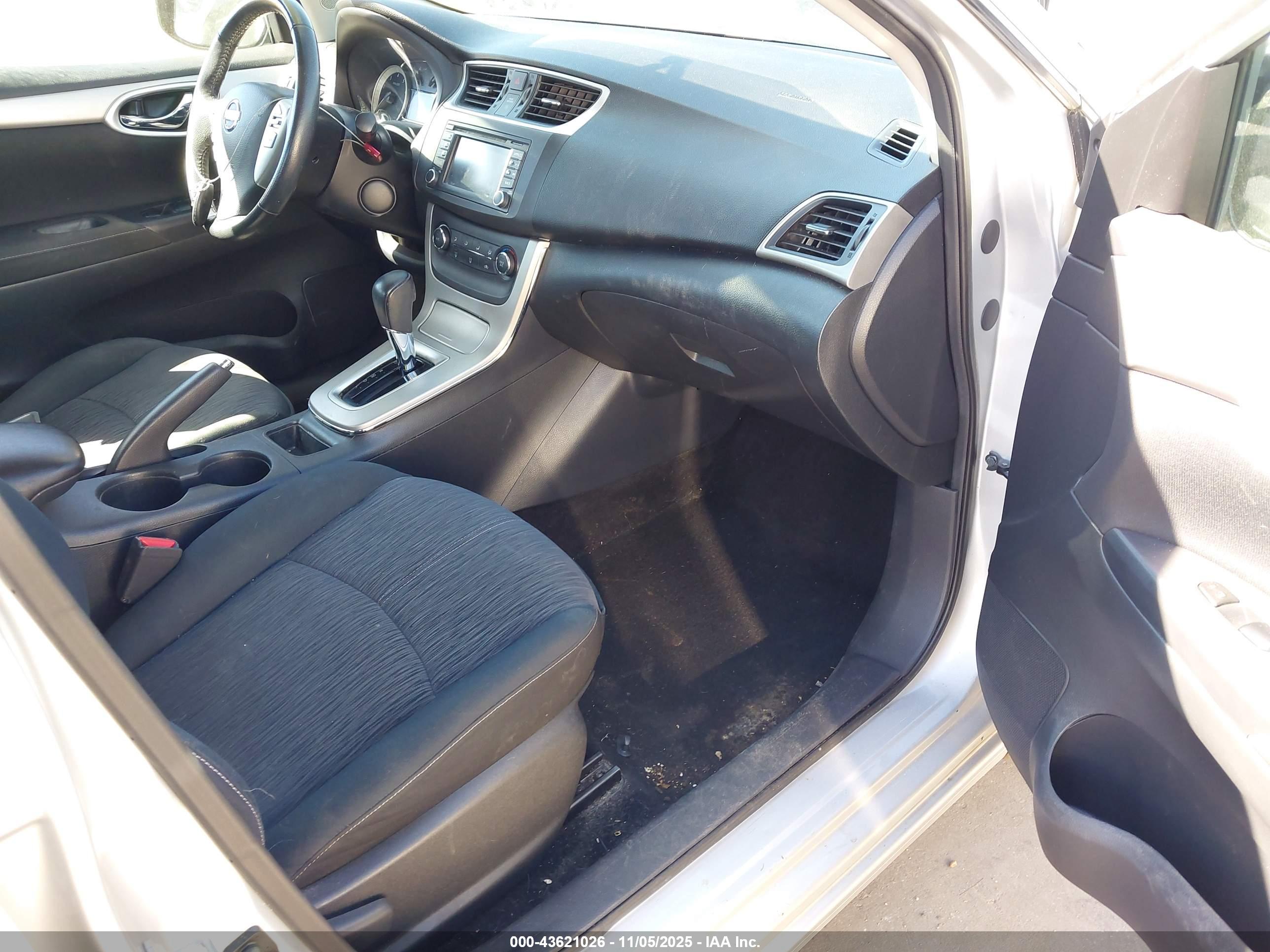 NISSAN SENTRA image 5