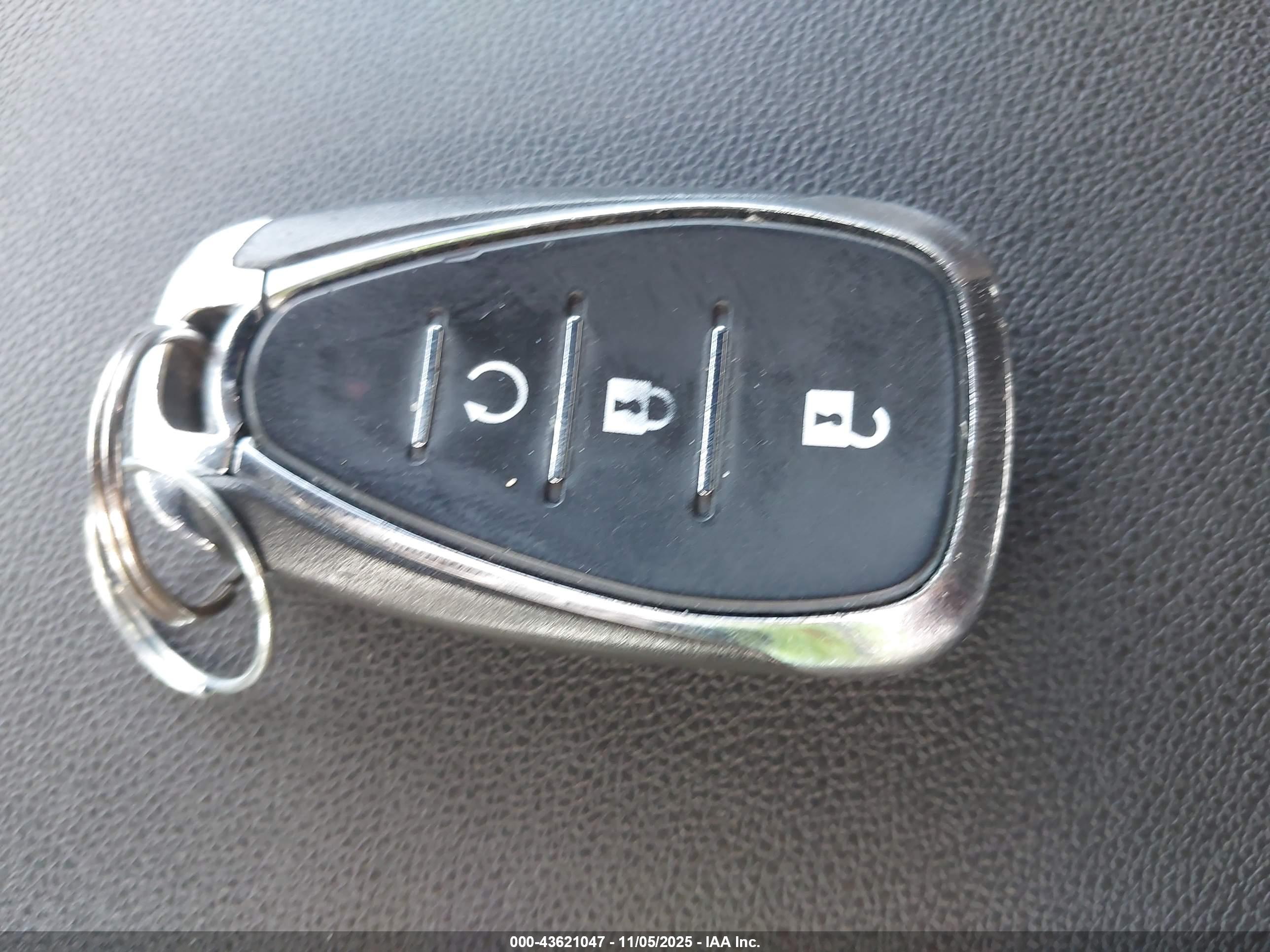 CHEVROLET EQUINOX image 11