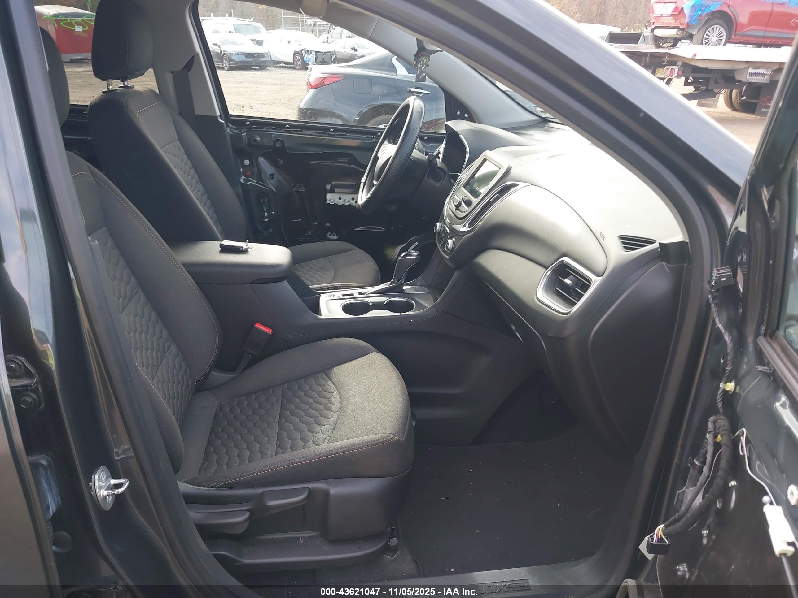 CHEVROLET EQUINOX image 5