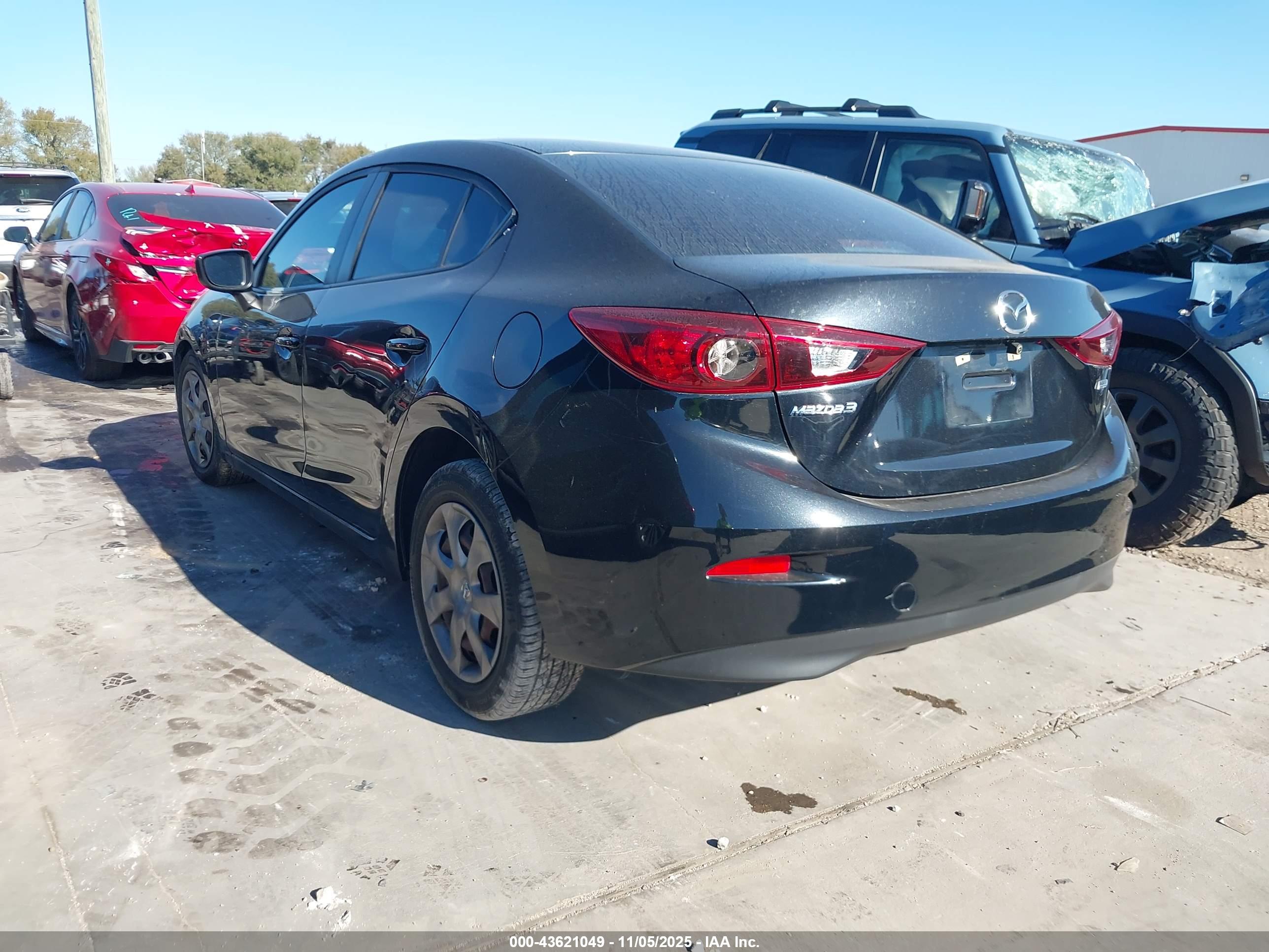 MAZDA MAZDA3 image 3