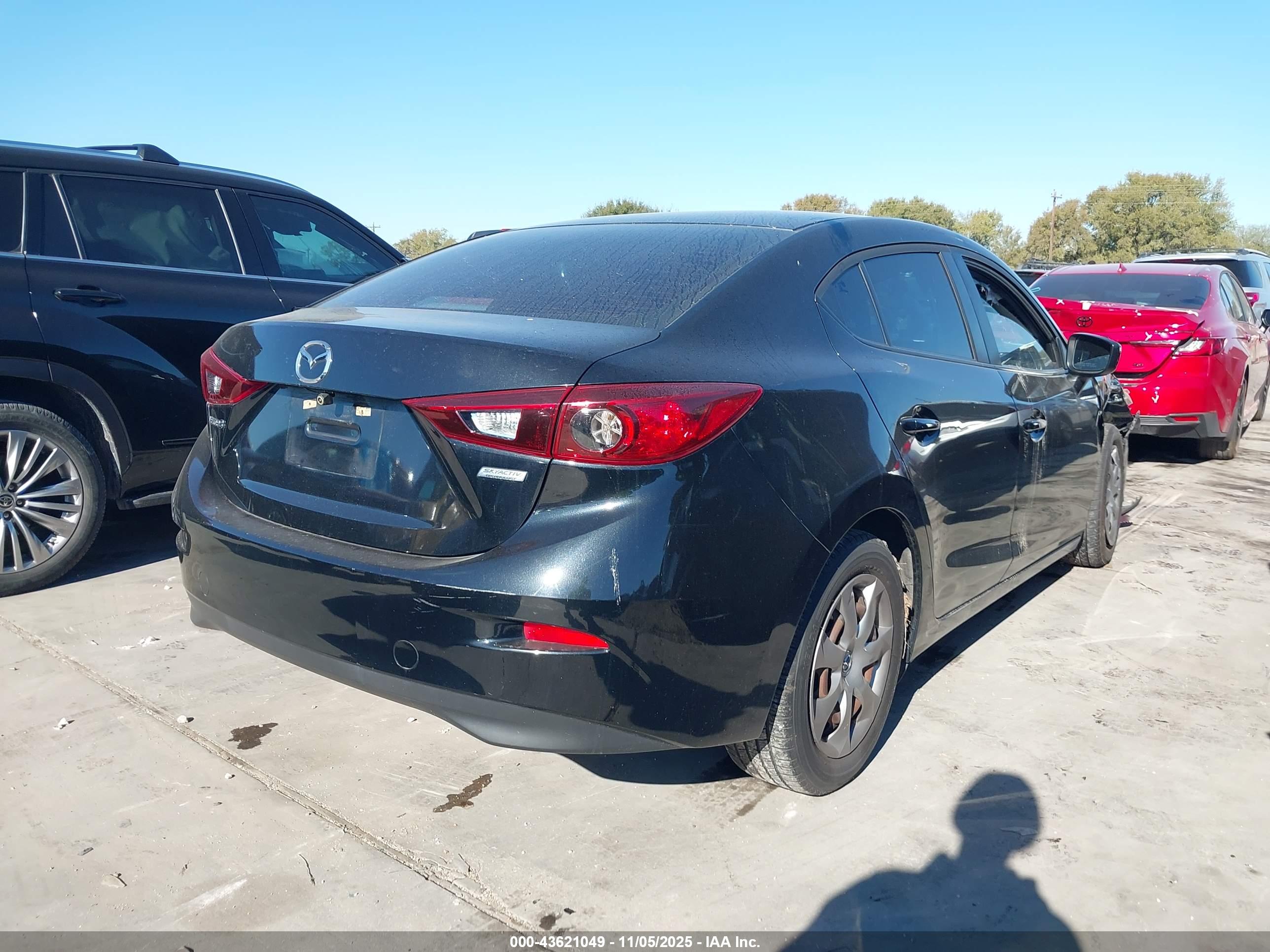 MAZDA MAZDA3 image 4