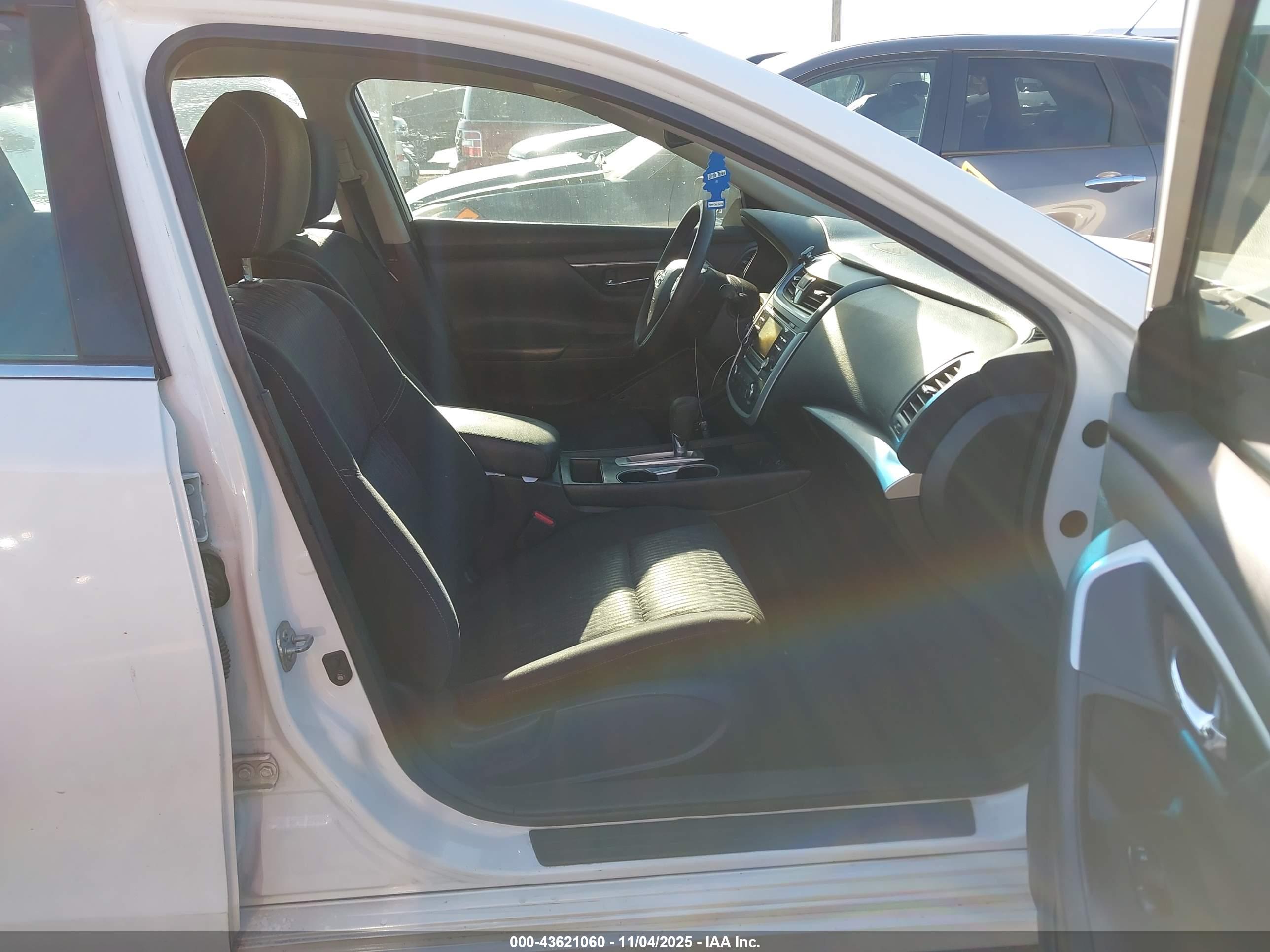 NISSAN ALTIMA image 5