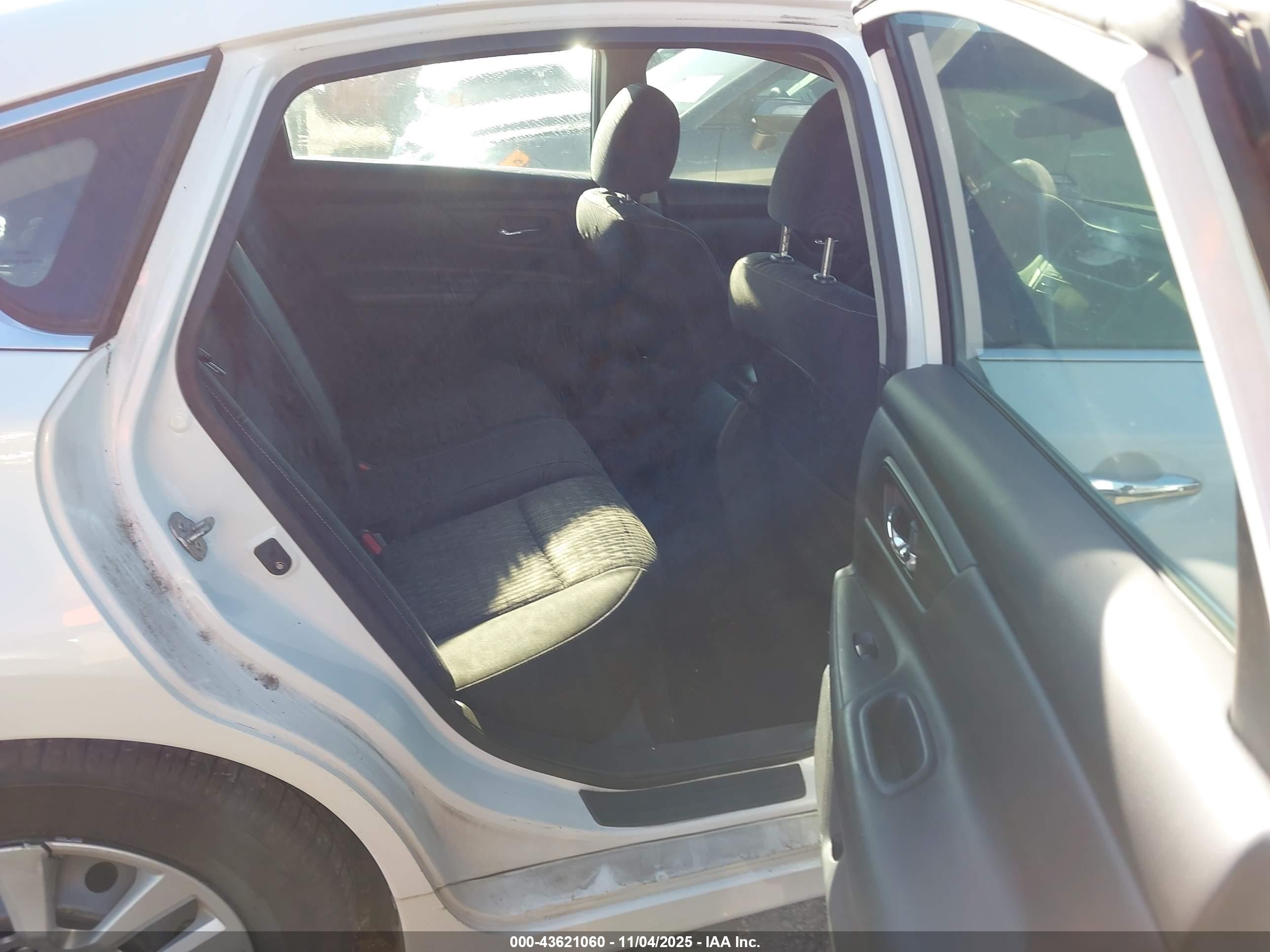 NISSAN ALTIMA image 8