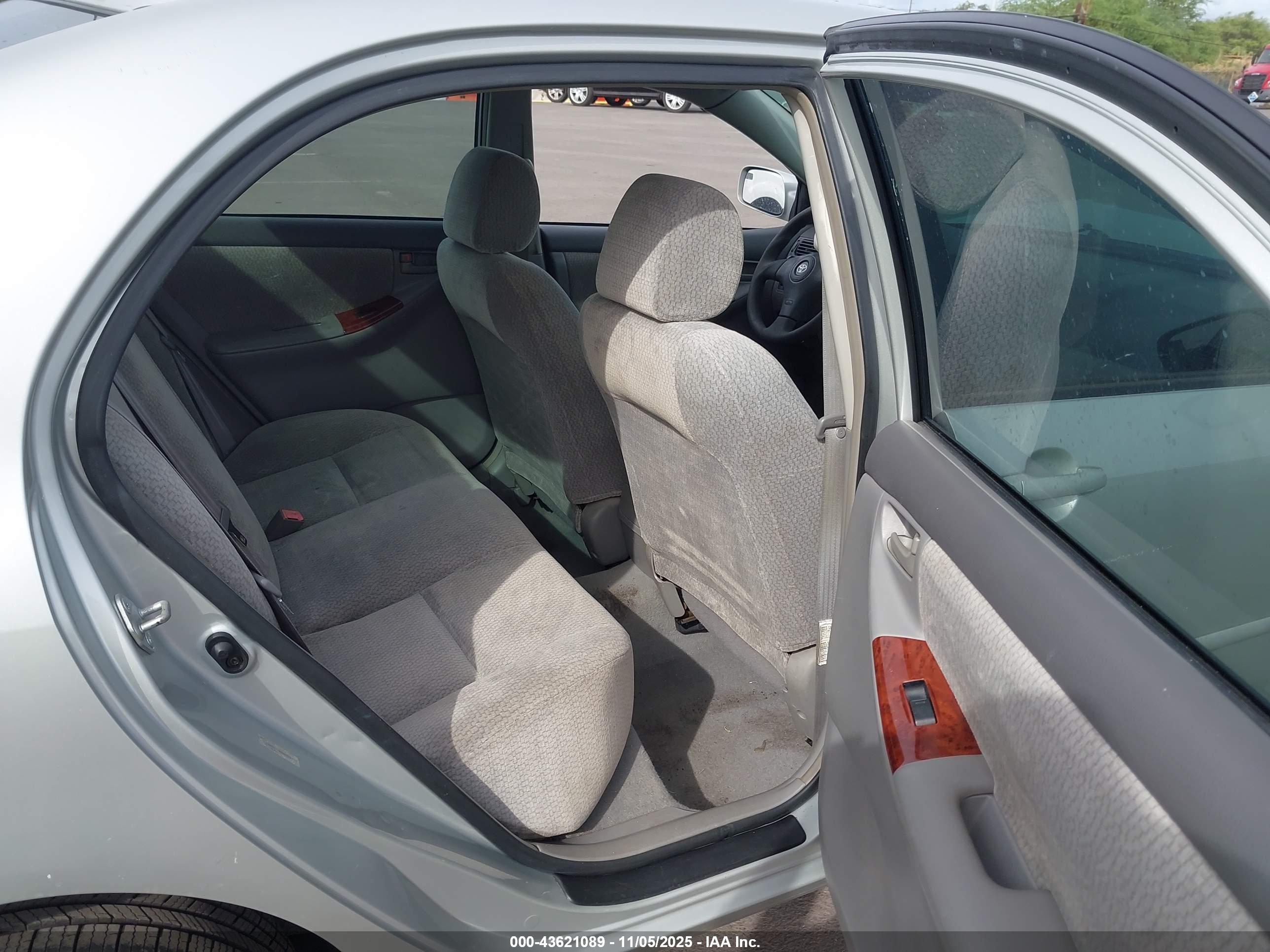 TOYOTA COROLLA image 8