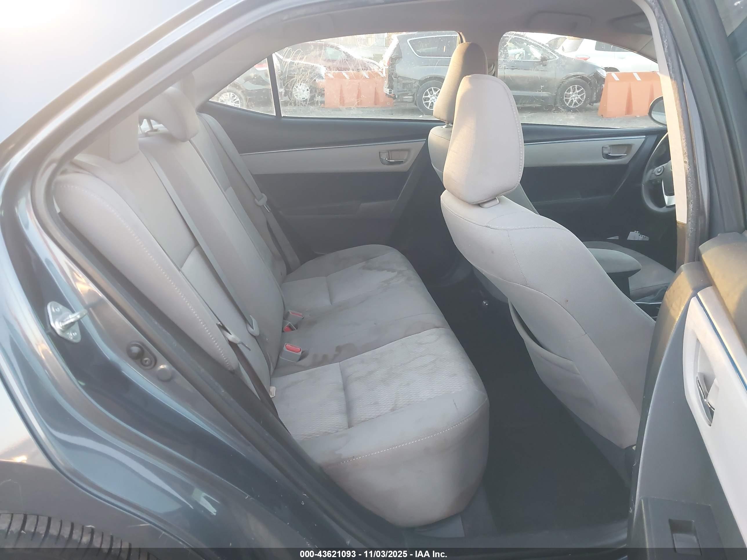 TOYOTA COROLLA image 8