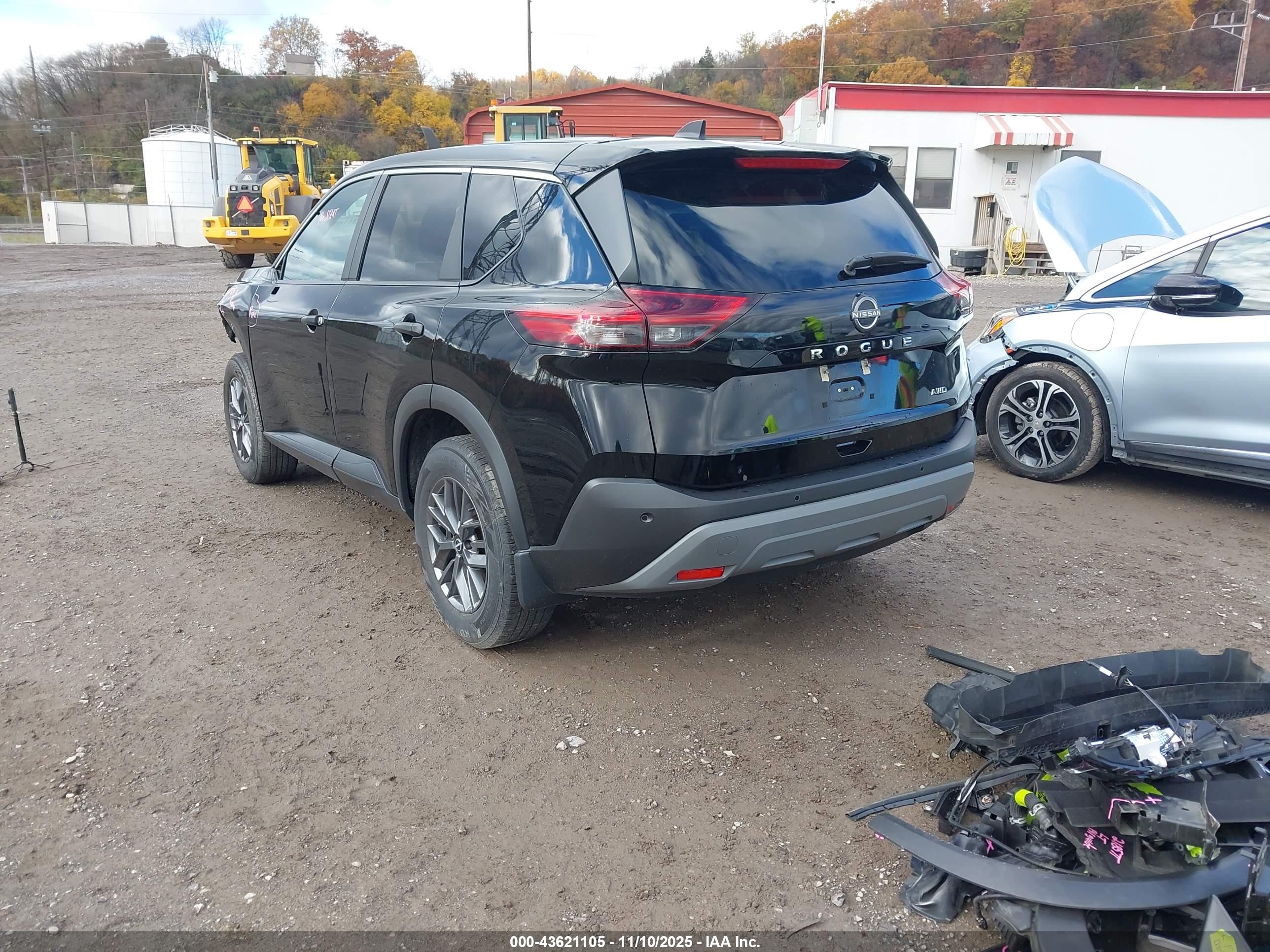 NISSAN ROGUE image 3
