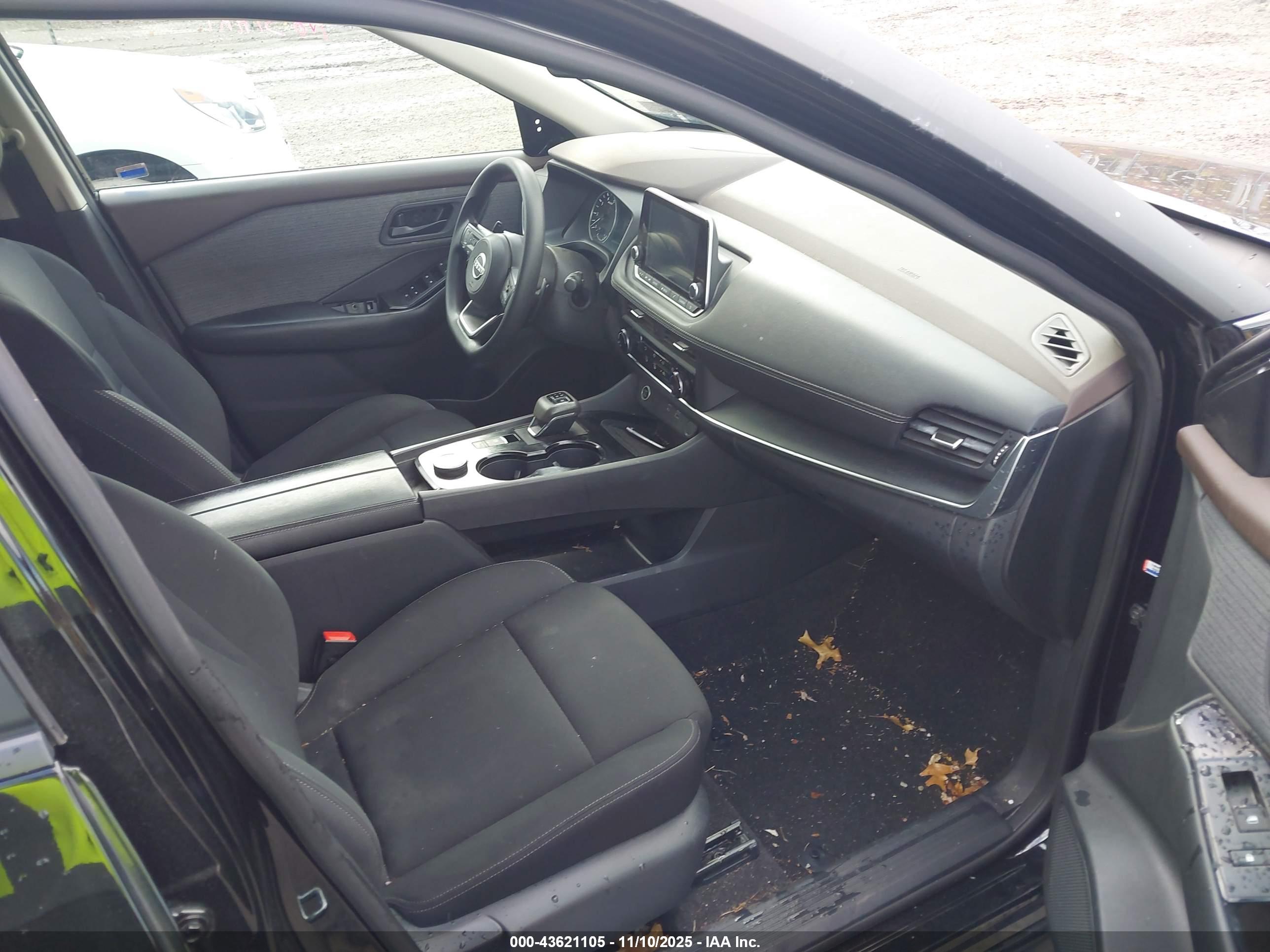 NISSAN ROGUE image 5