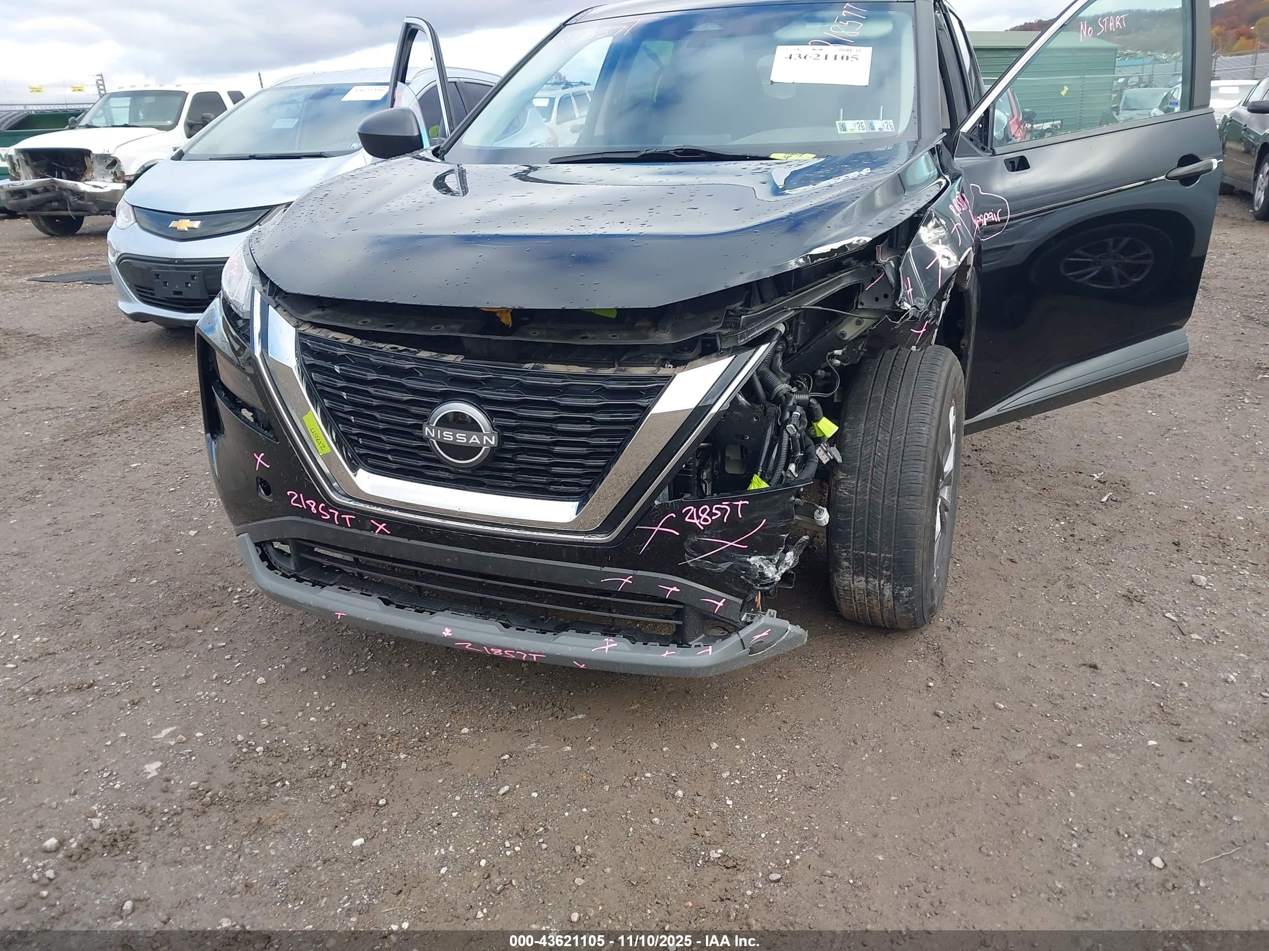NISSAN ROGUE image 6
