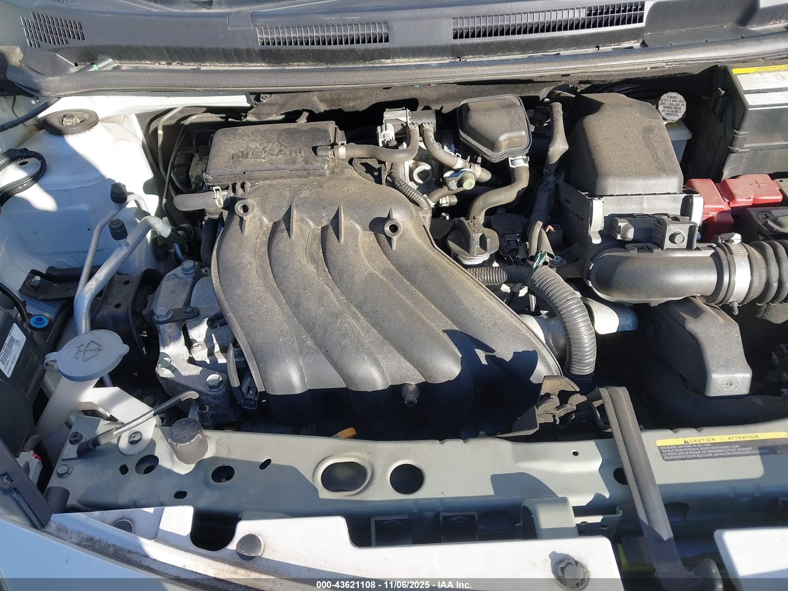 NISSAN VERSA image 10