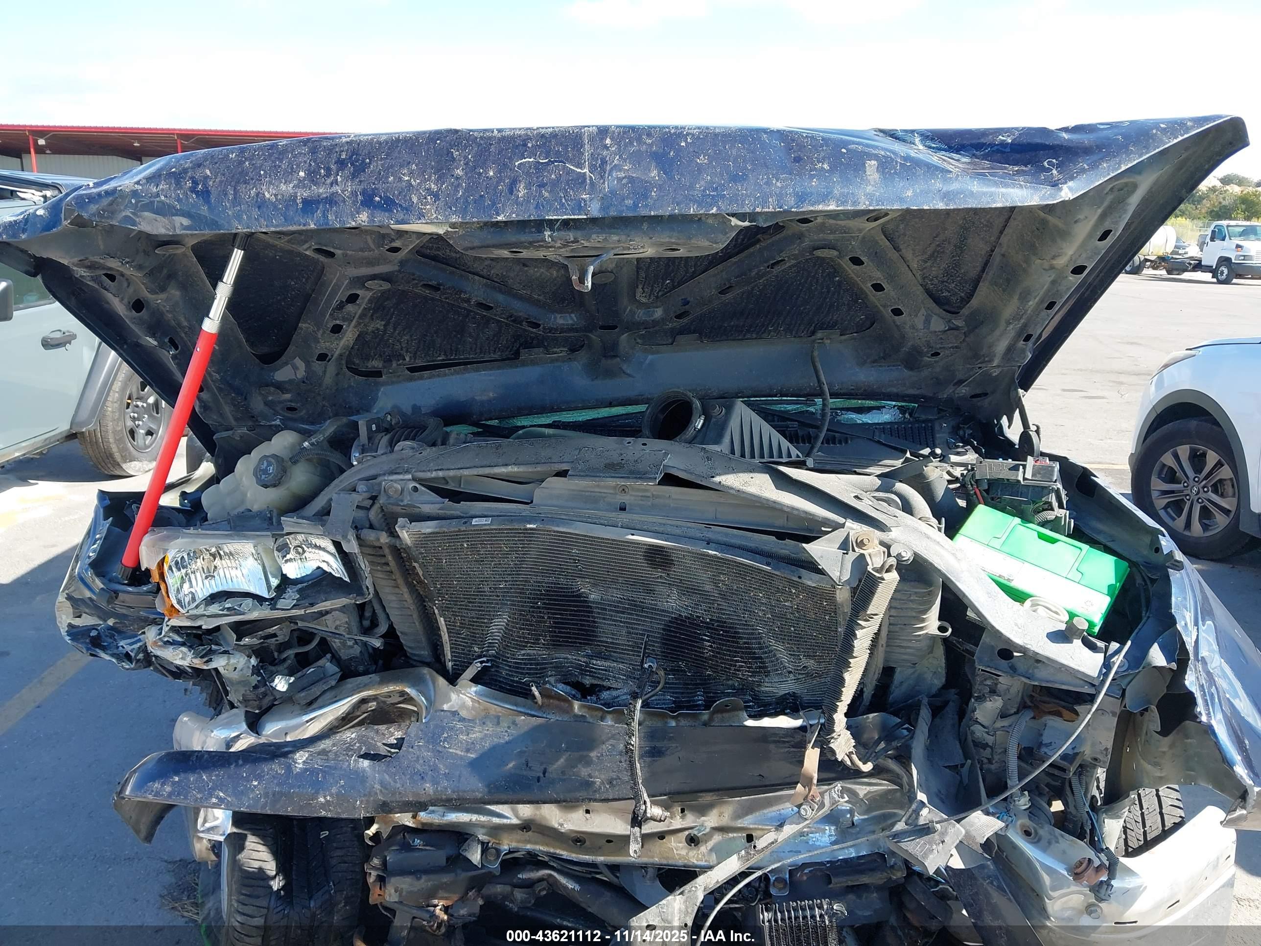 CHEVROLET SILVERADO image 10