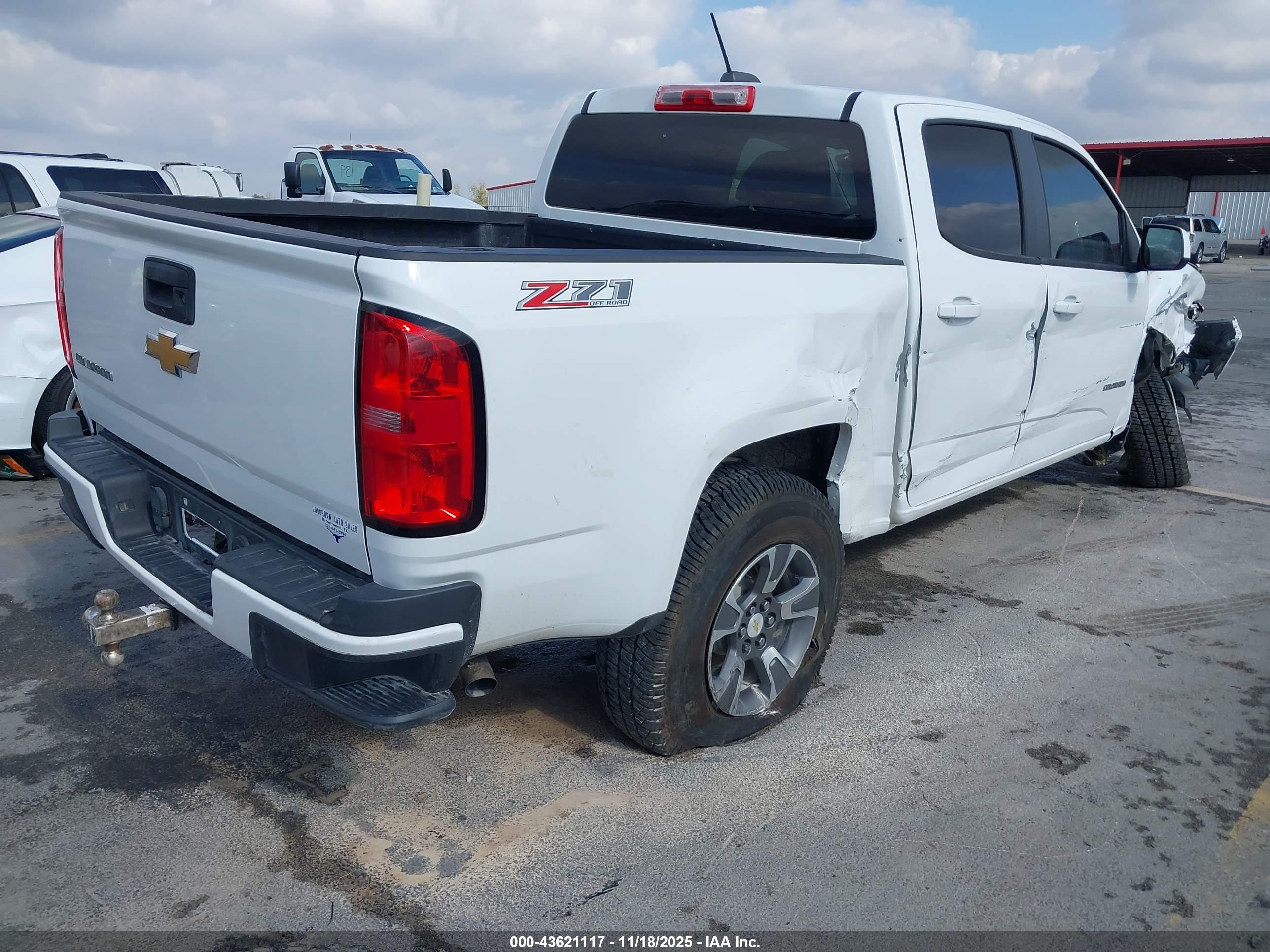 CHEVROLET COLORADO image 4