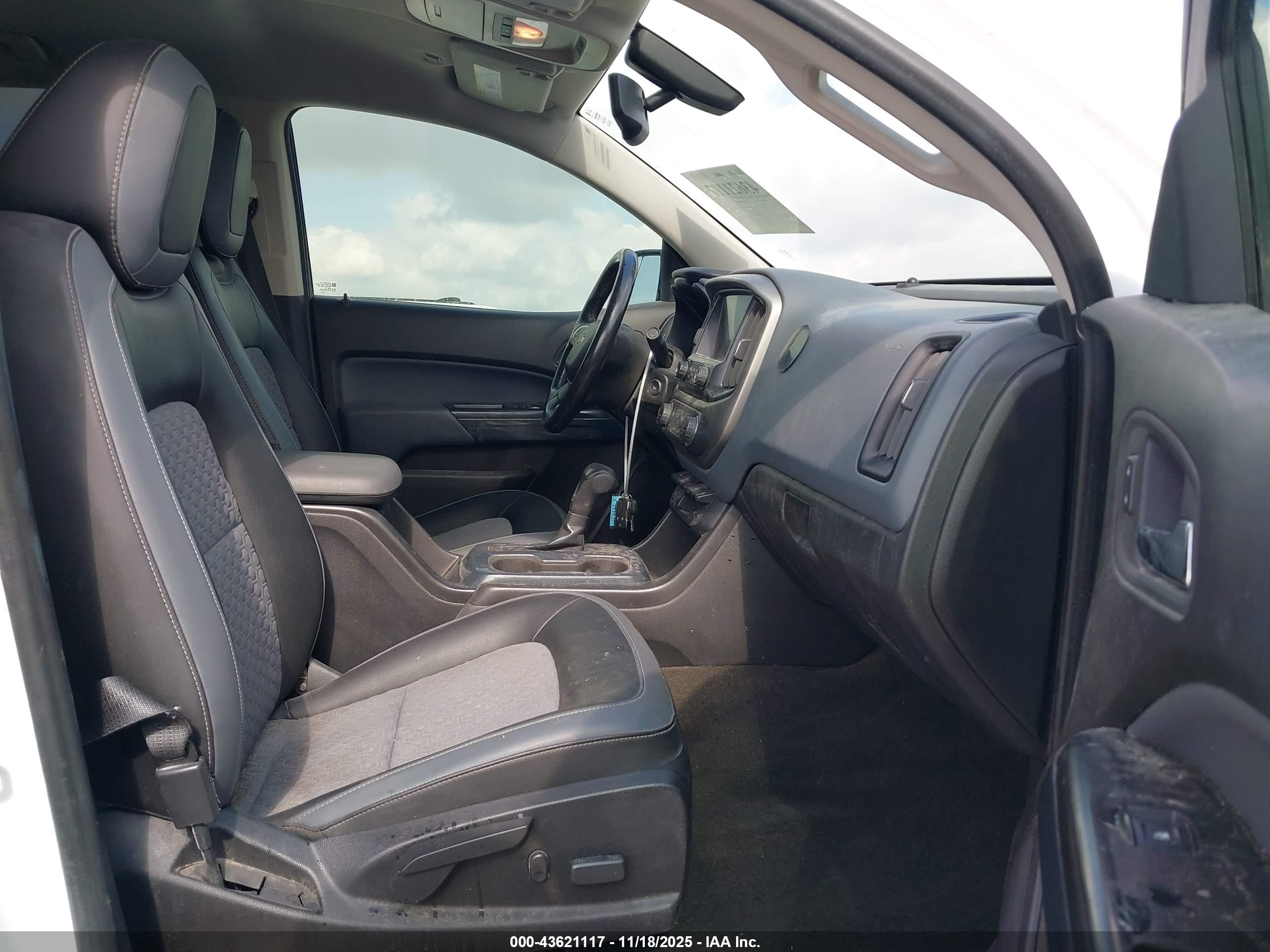 CHEVROLET COLORADO image 5