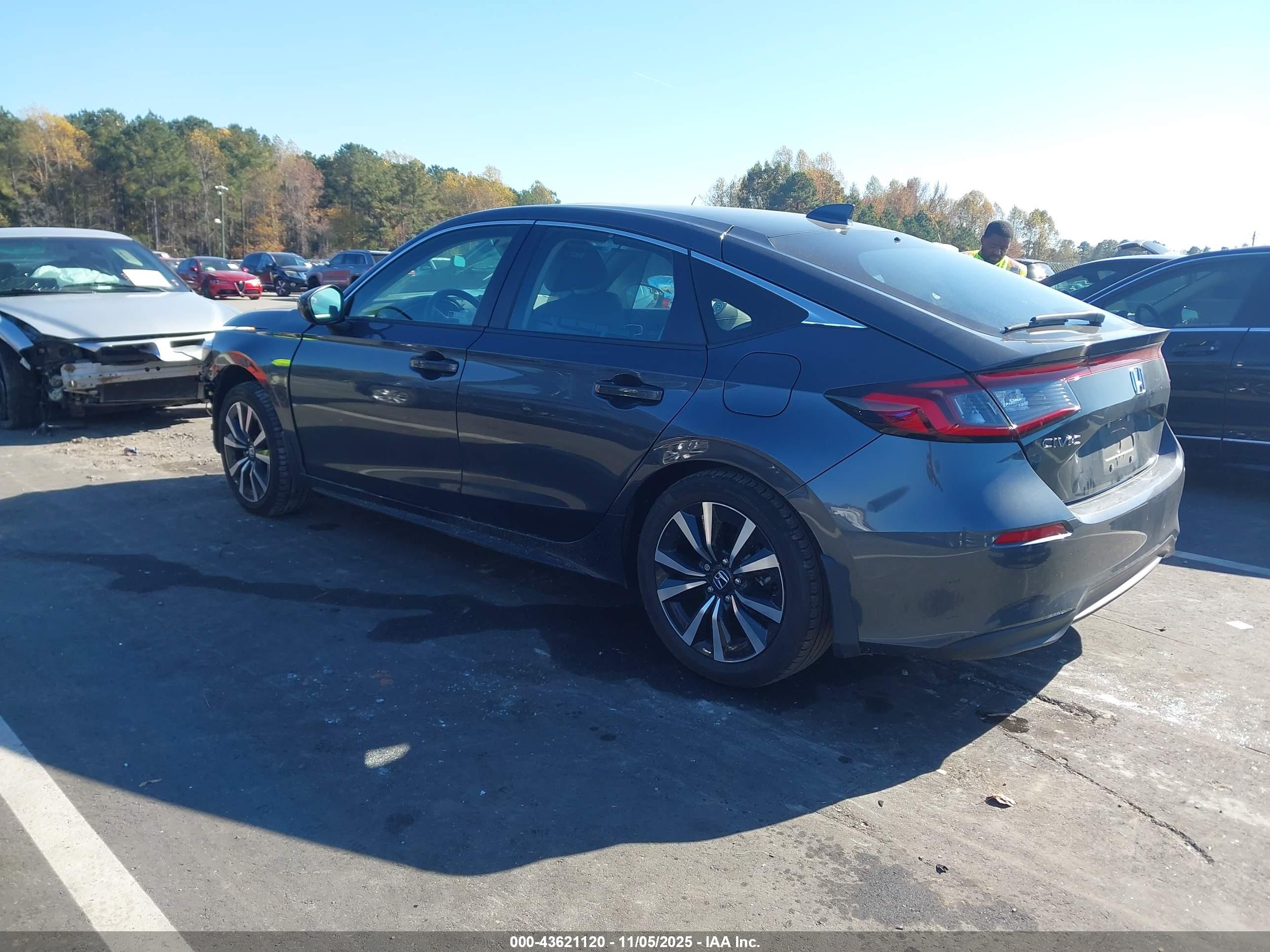 HONDA CIVIC image 3