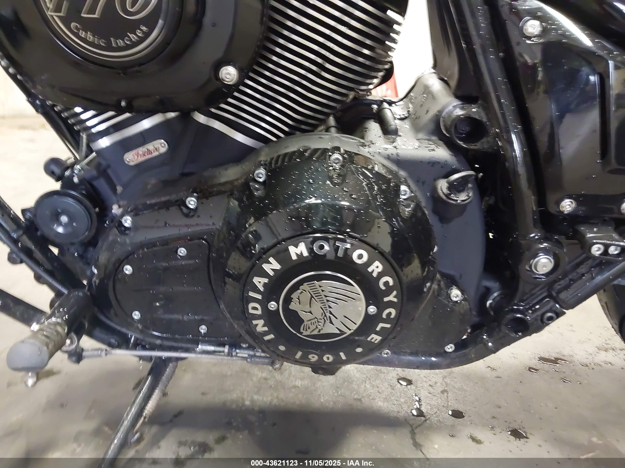 INDIAN MOTORCYCLE image 9