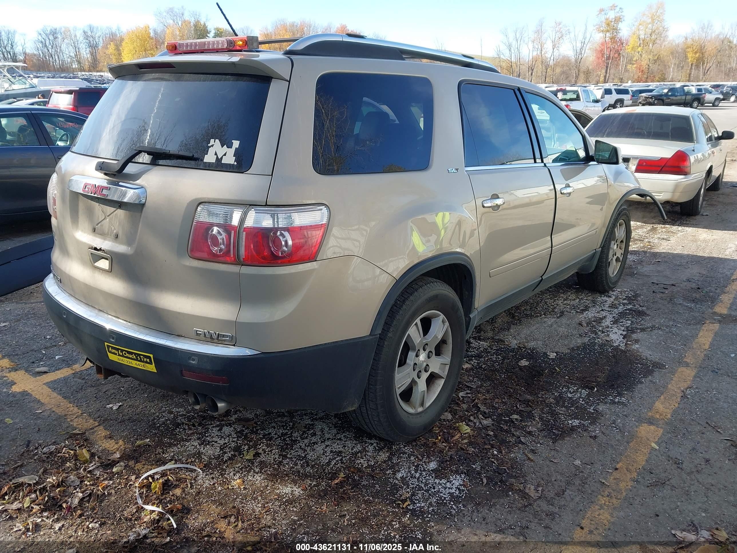 GMC ACADIA image 4
