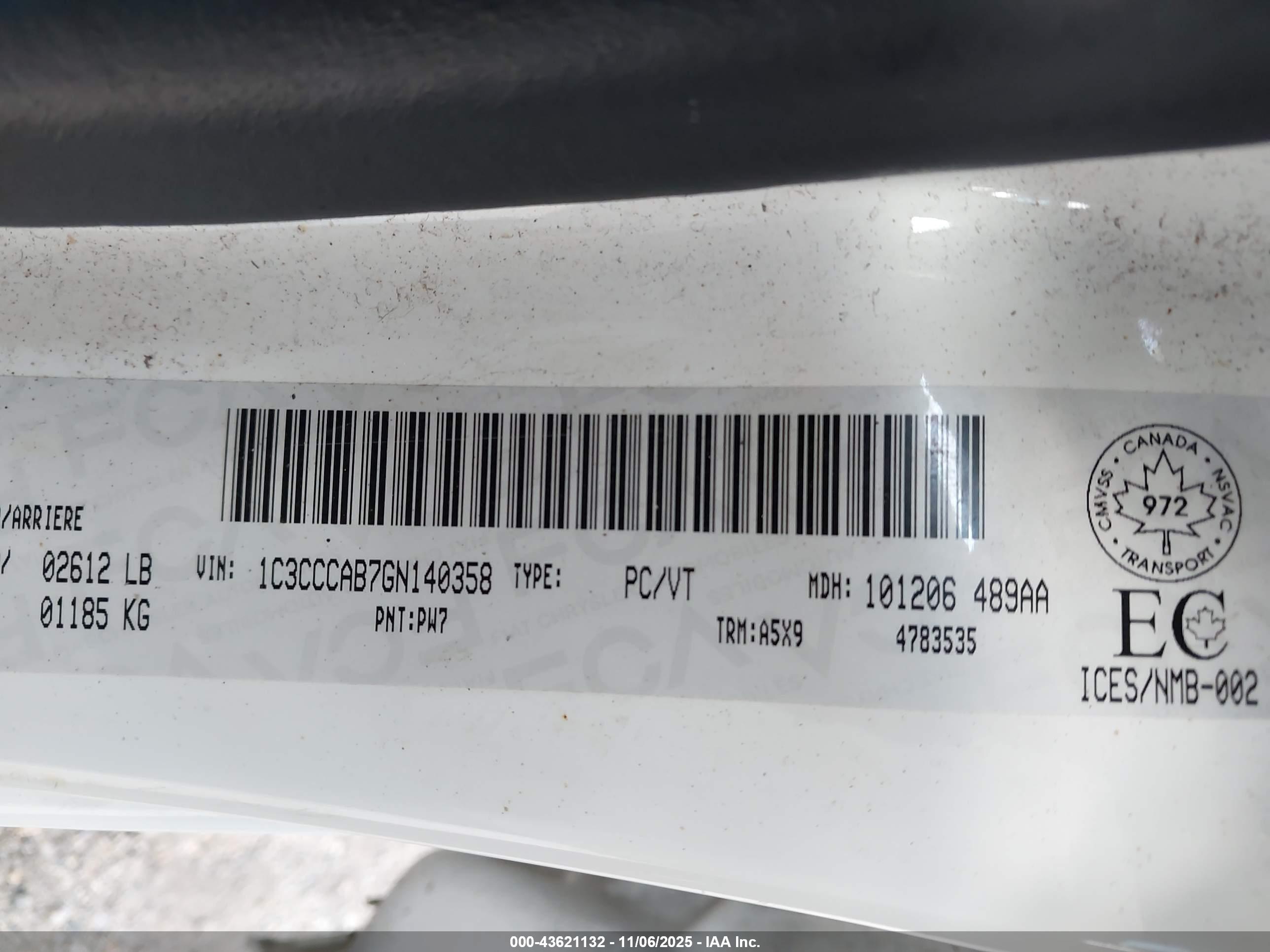 CHRYSLER 200 image 9