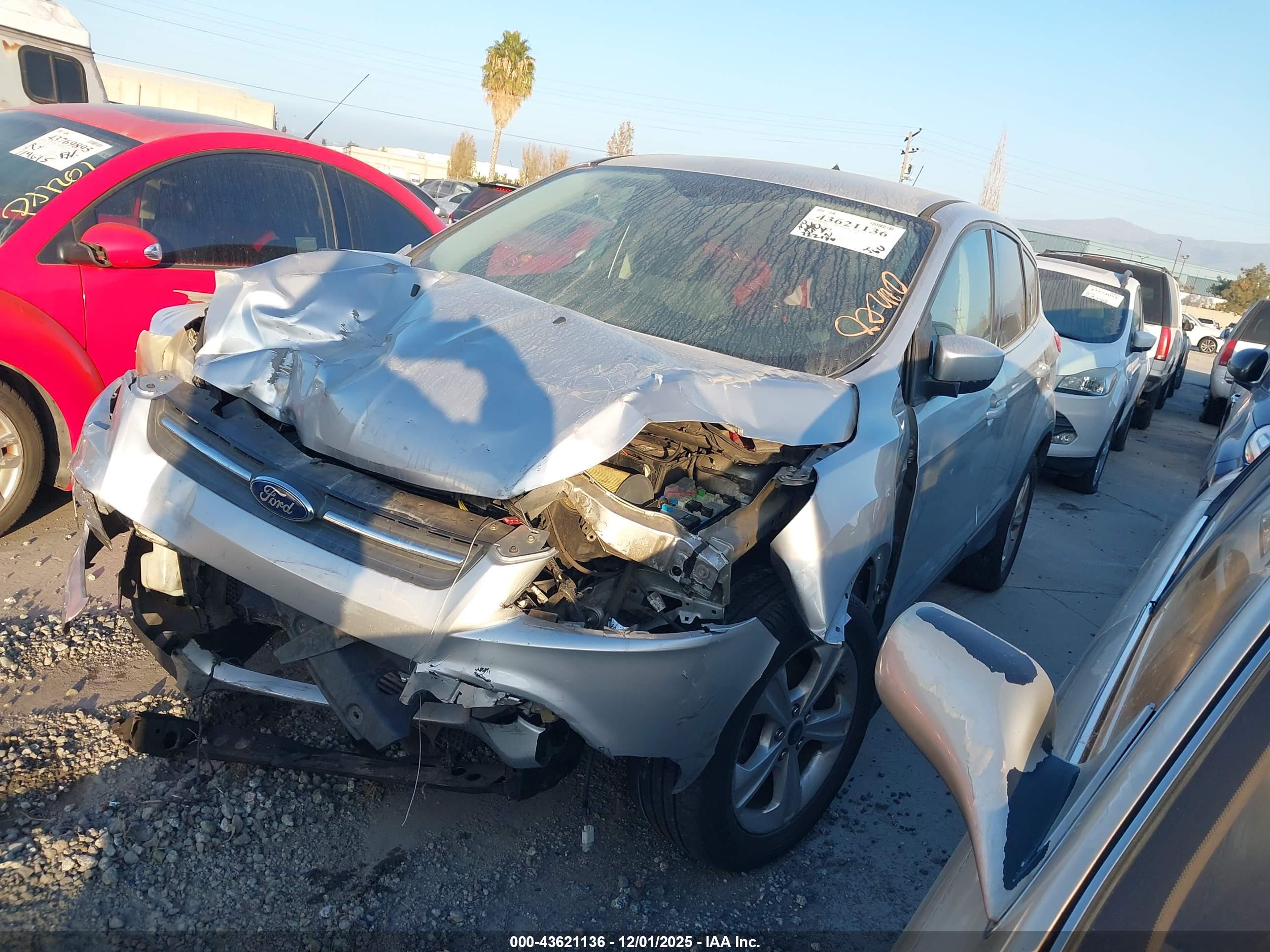 FORD ESCAPE image 2