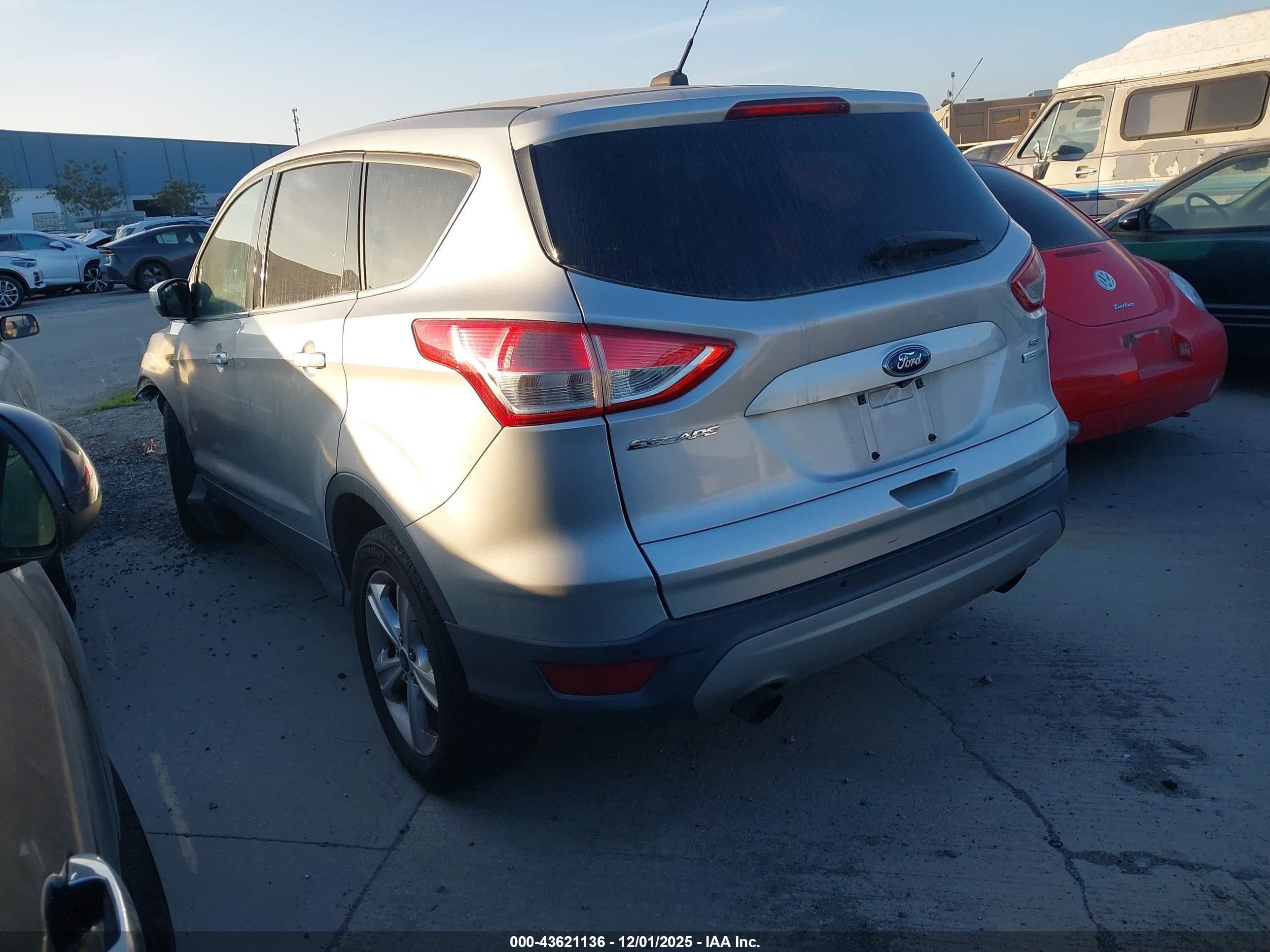 FORD ESCAPE image 3