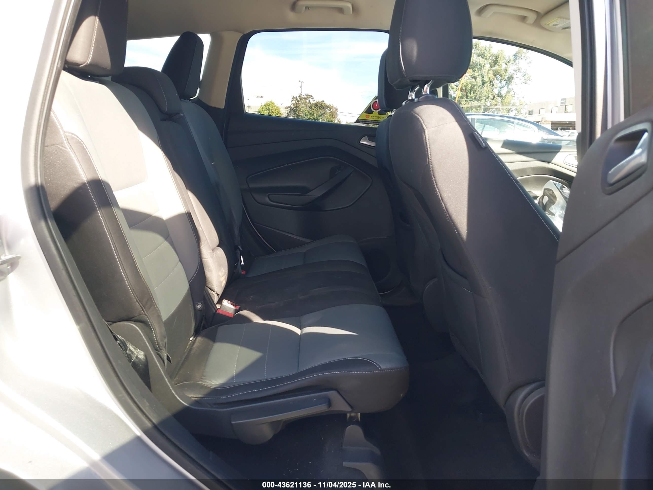 FORD ESCAPE image 8