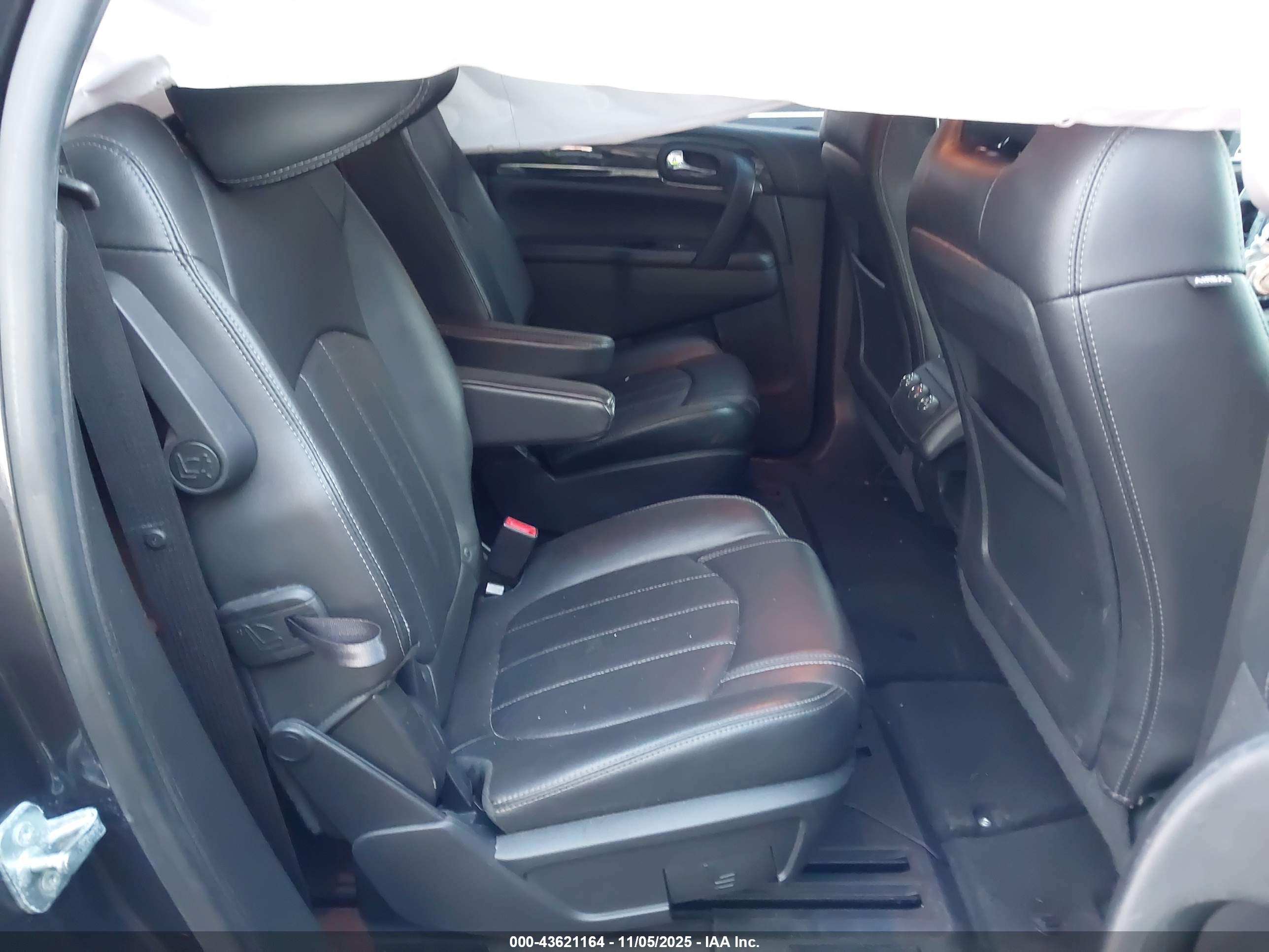BUICK ENCLAVE image 8