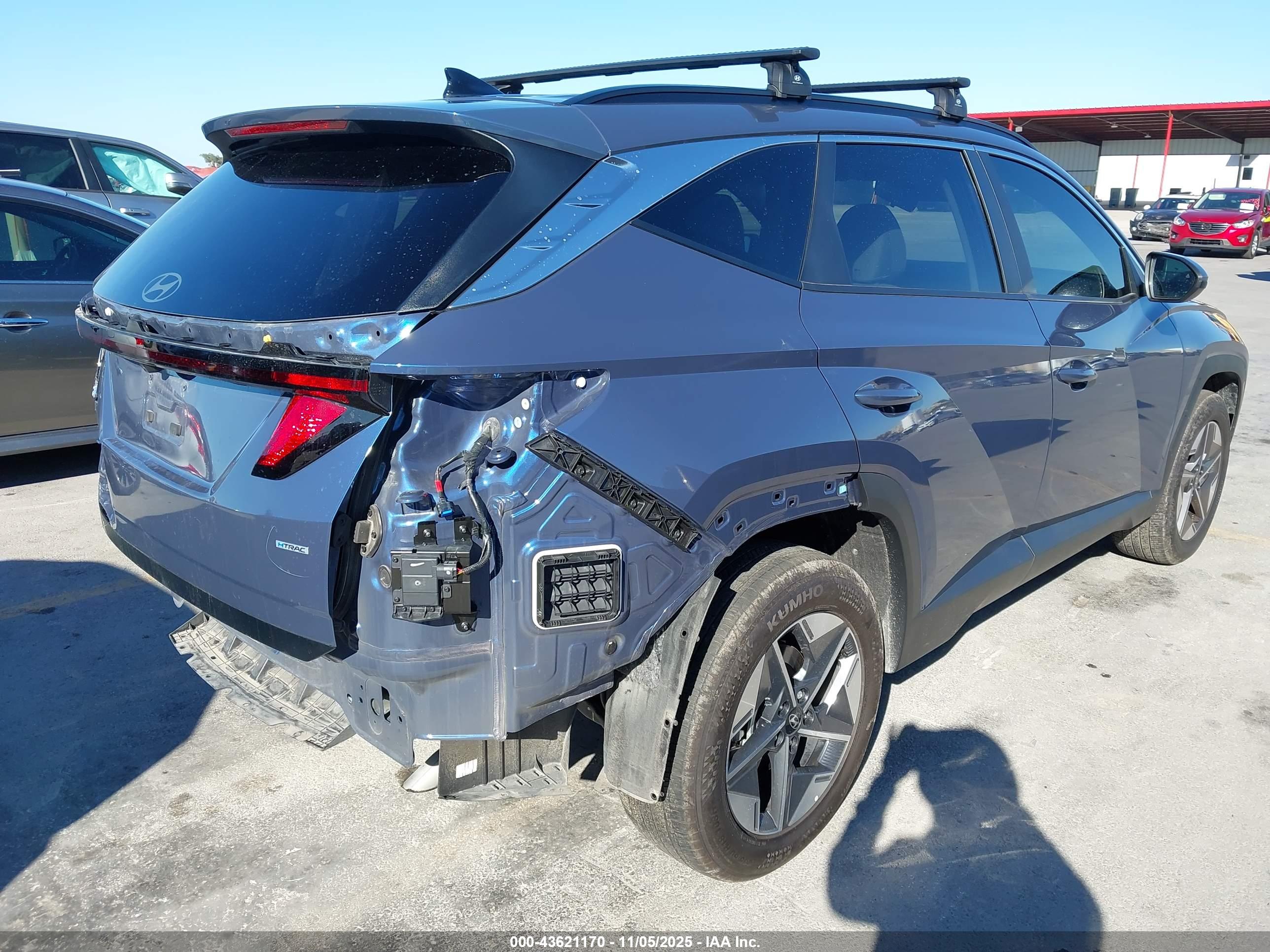 HYUNDAI TUCSON image 4