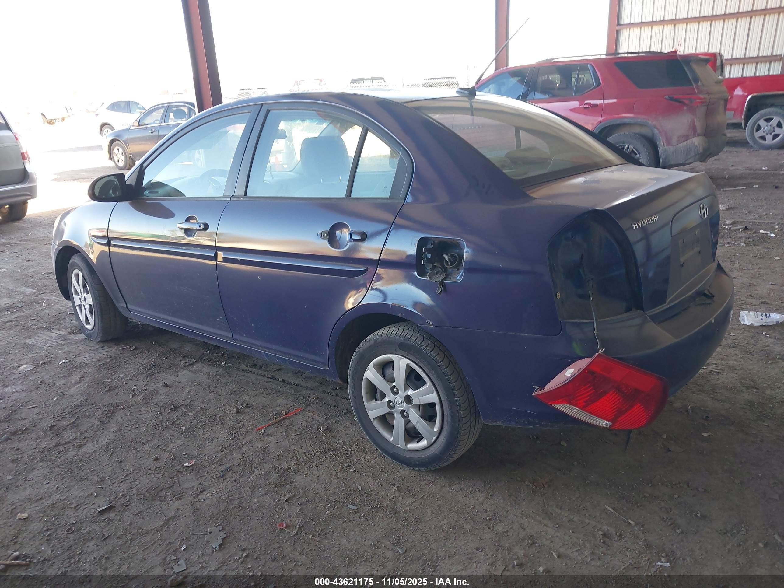 HYUNDAI ACCENT image 3