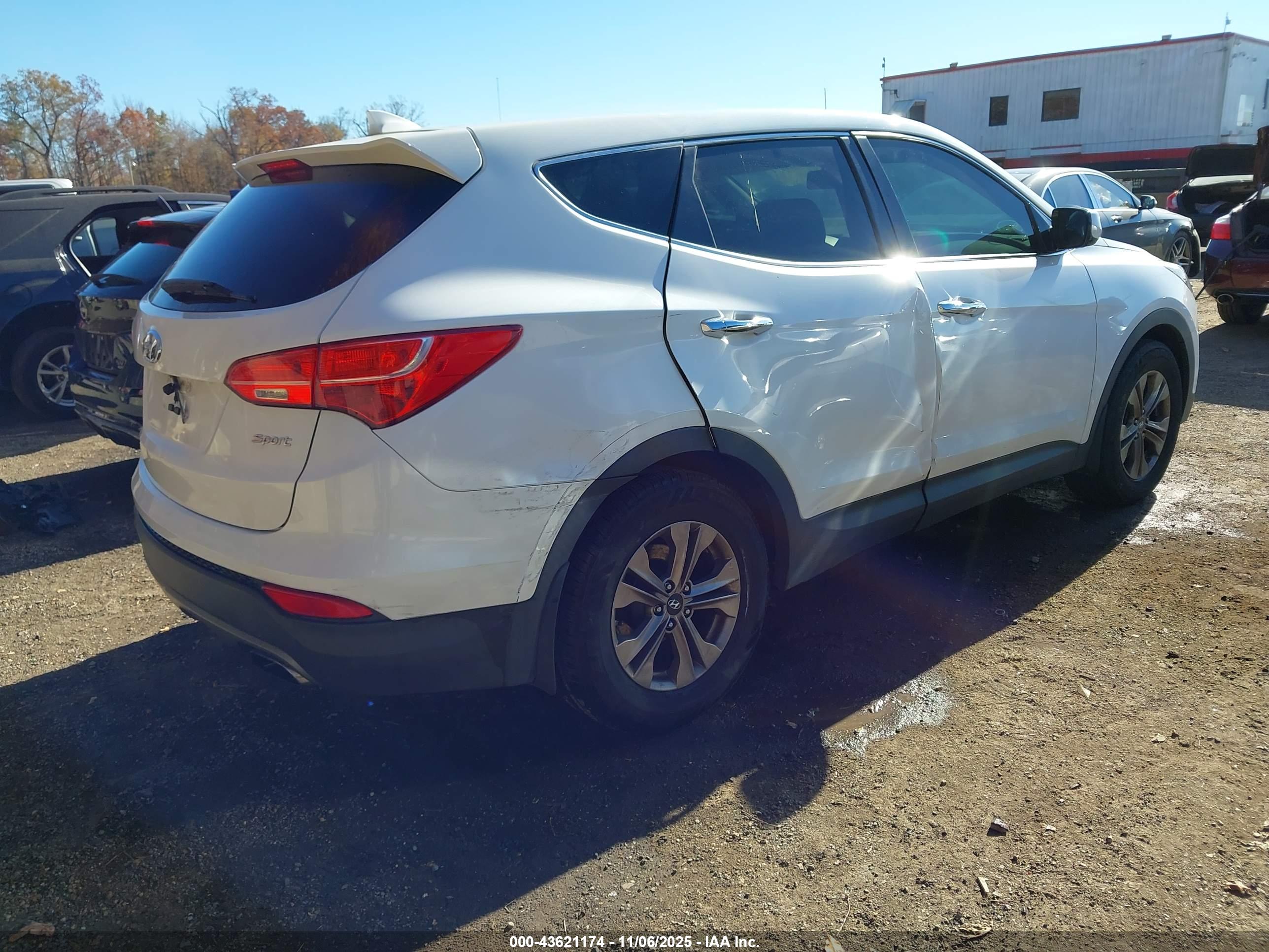HYUNDAI SANTA image 4