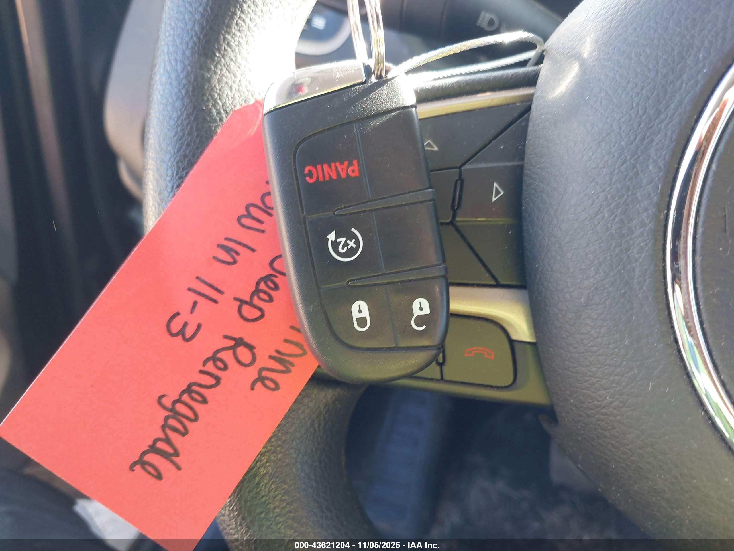 JEEP RENEGADE image 11